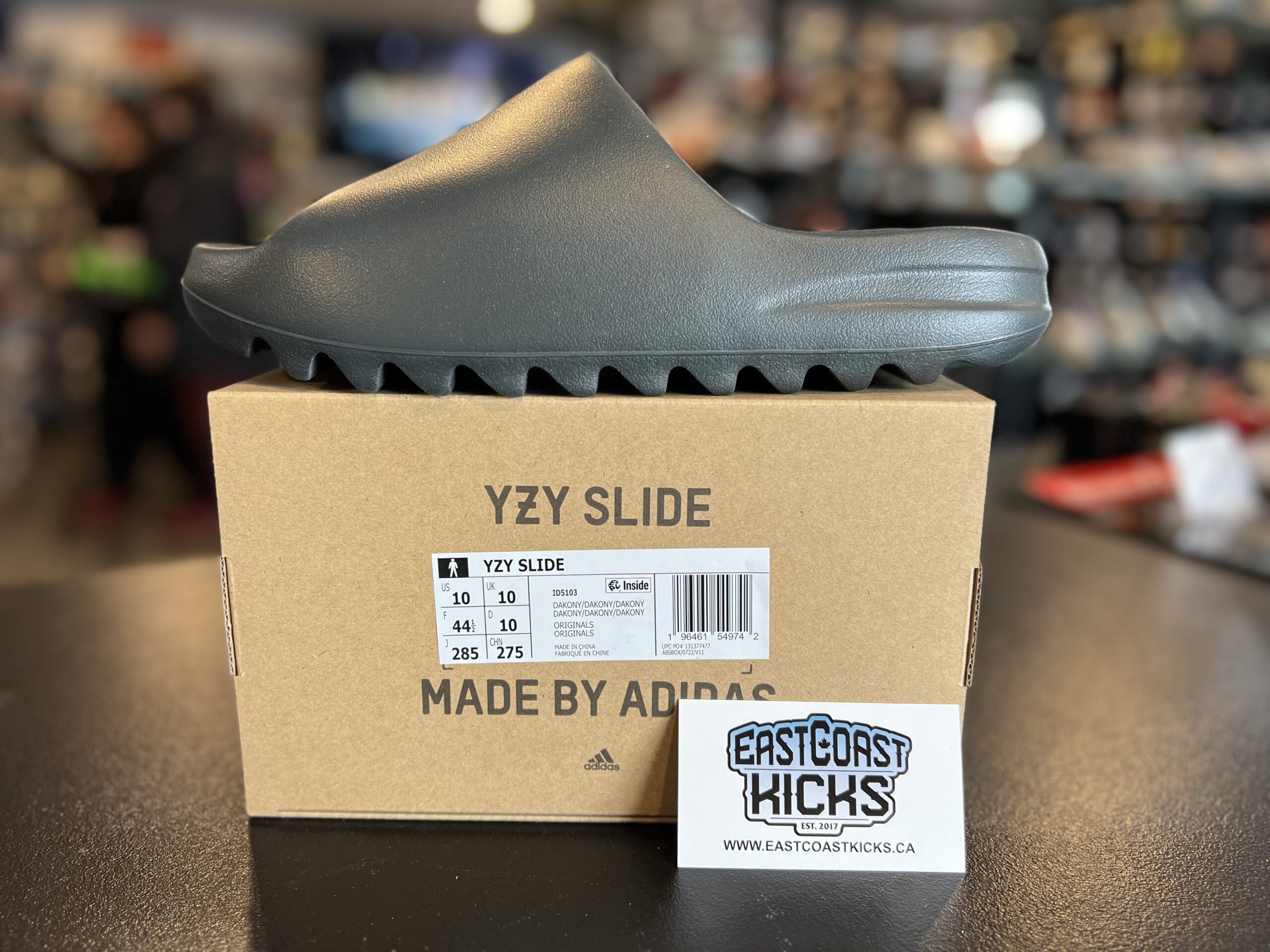 Adidas Yeezy Slide Dark Onyx Size 13