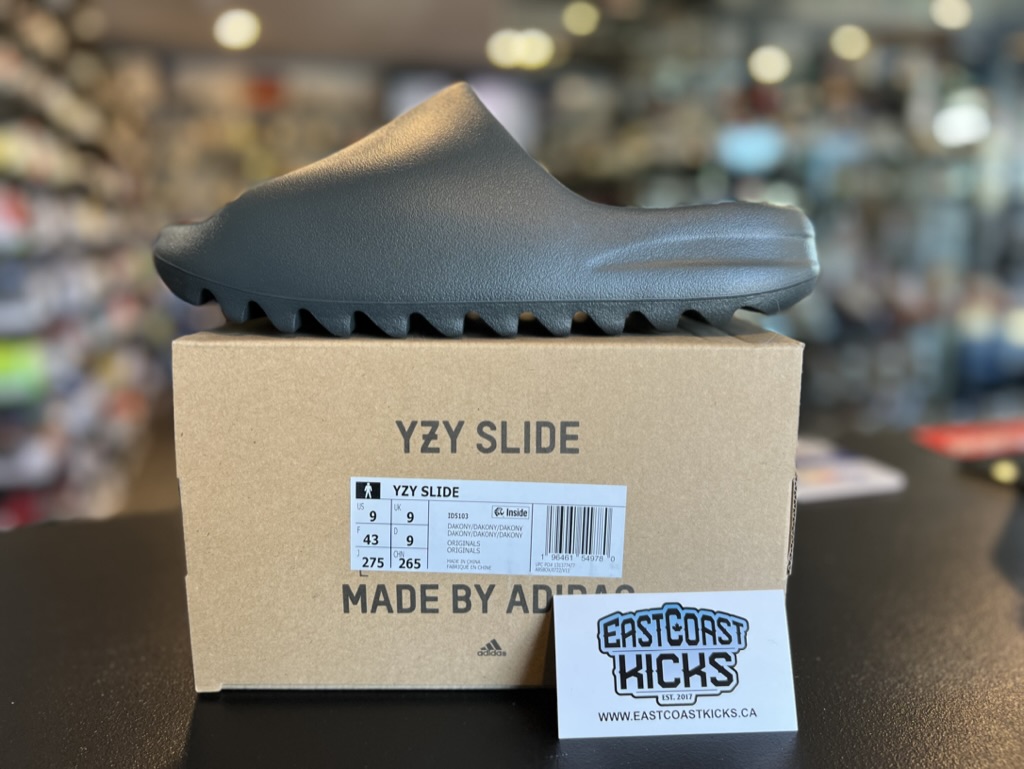 Adidas Yeezy Slide Dark Onyx Size 9