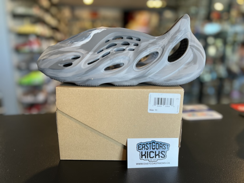 Adidas Yeezy Foam RNR MX Granite Size 11