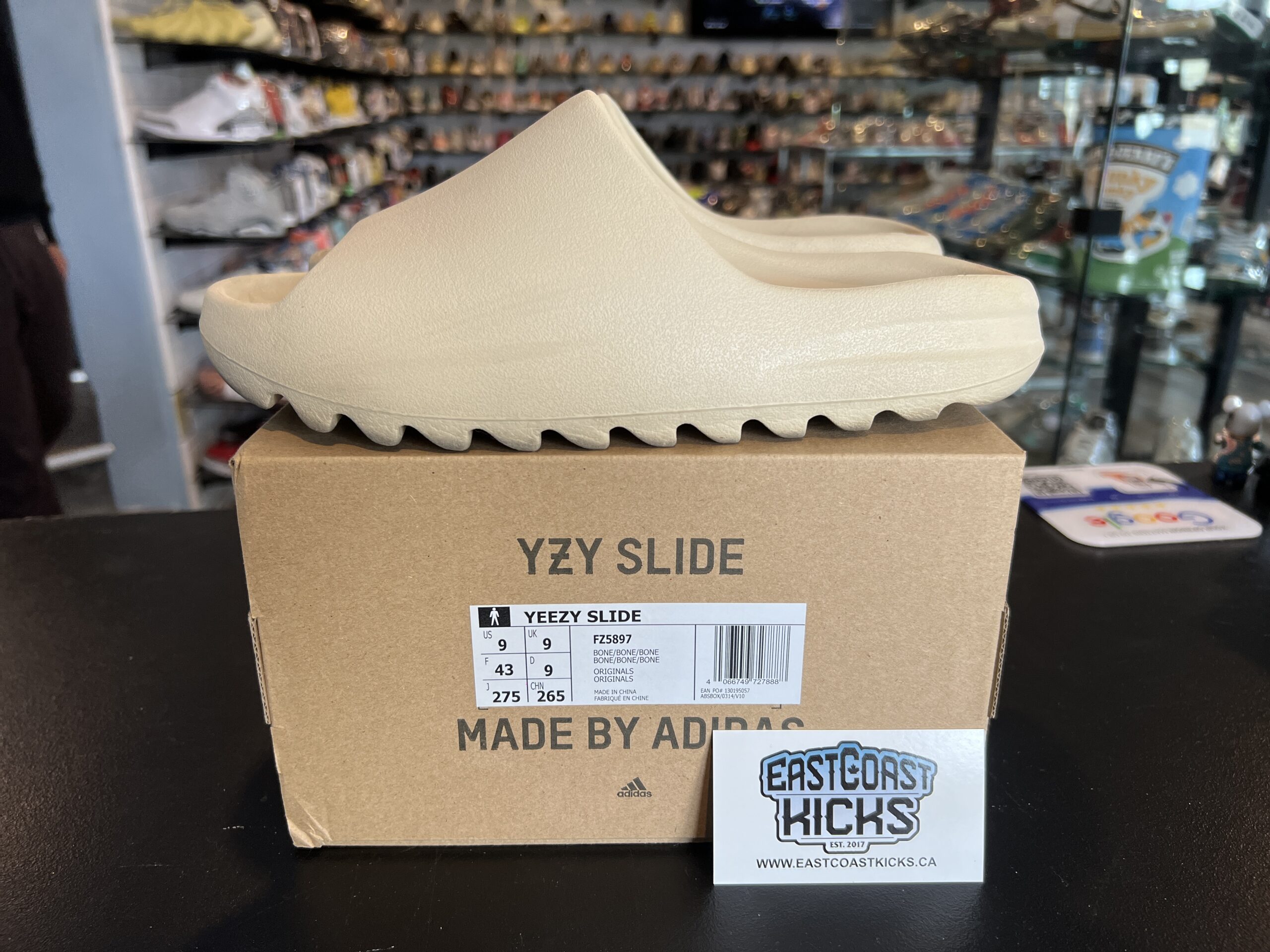 Preowned Adidas Yeezy Slide Bone Size 9