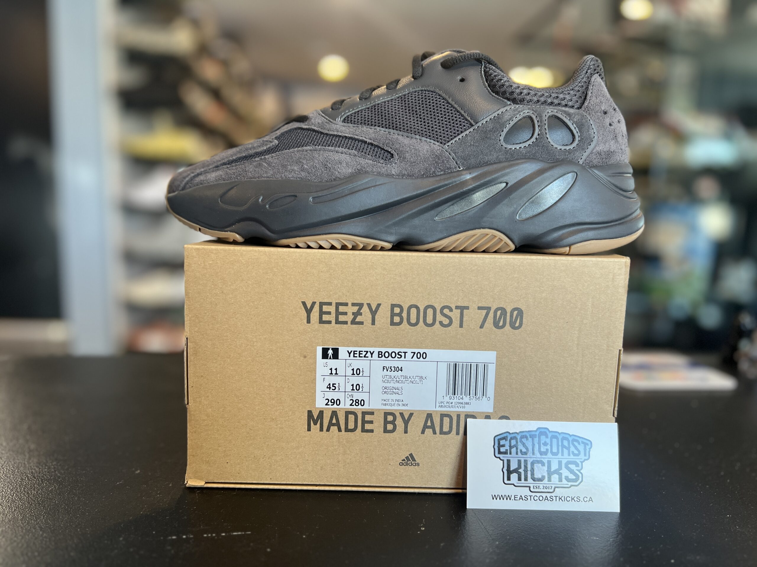 Adidas Yeezy Boost 700 Utility Black Size 11