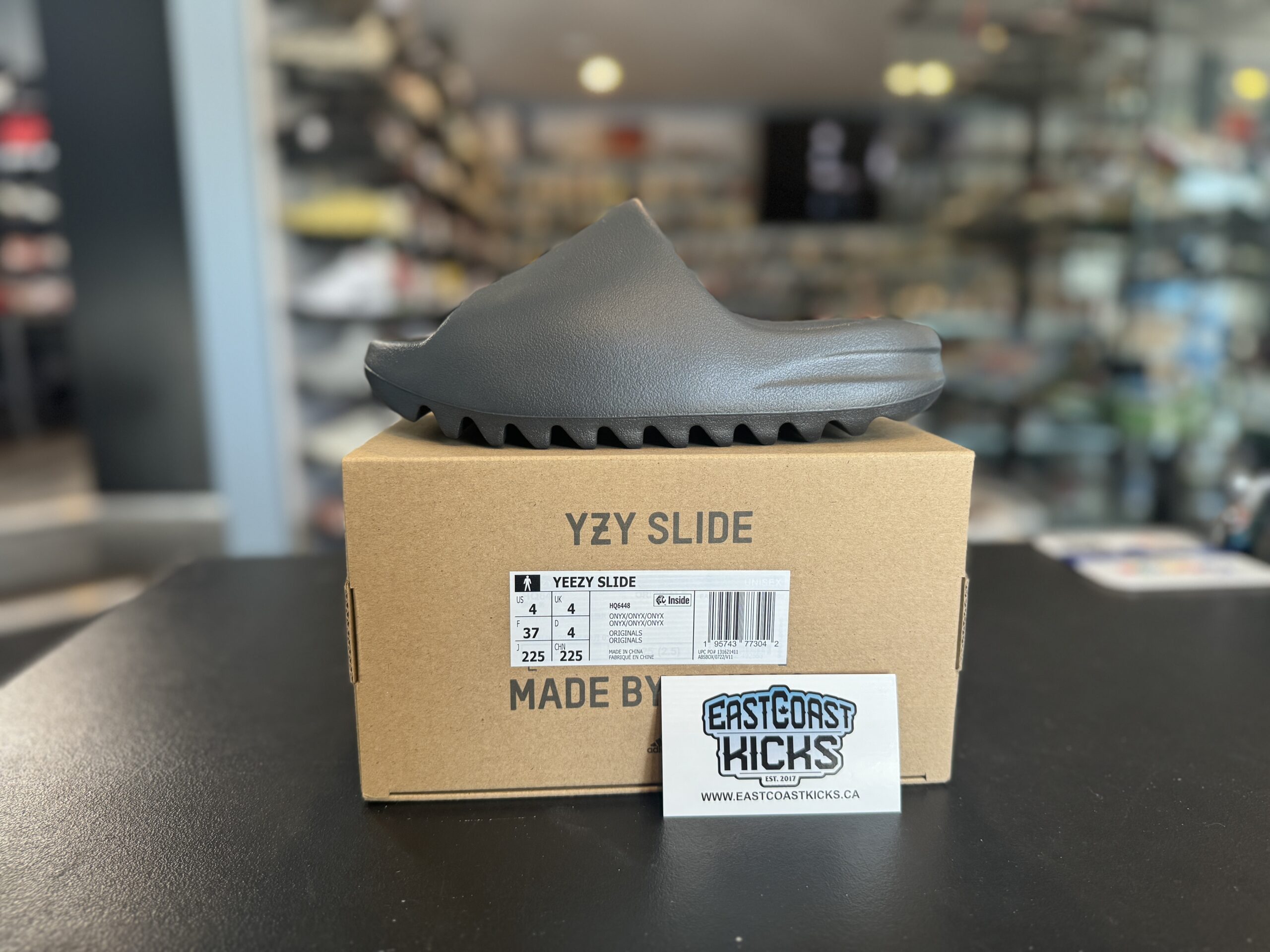 Adidas Yeezy Slide Onyx Size 4