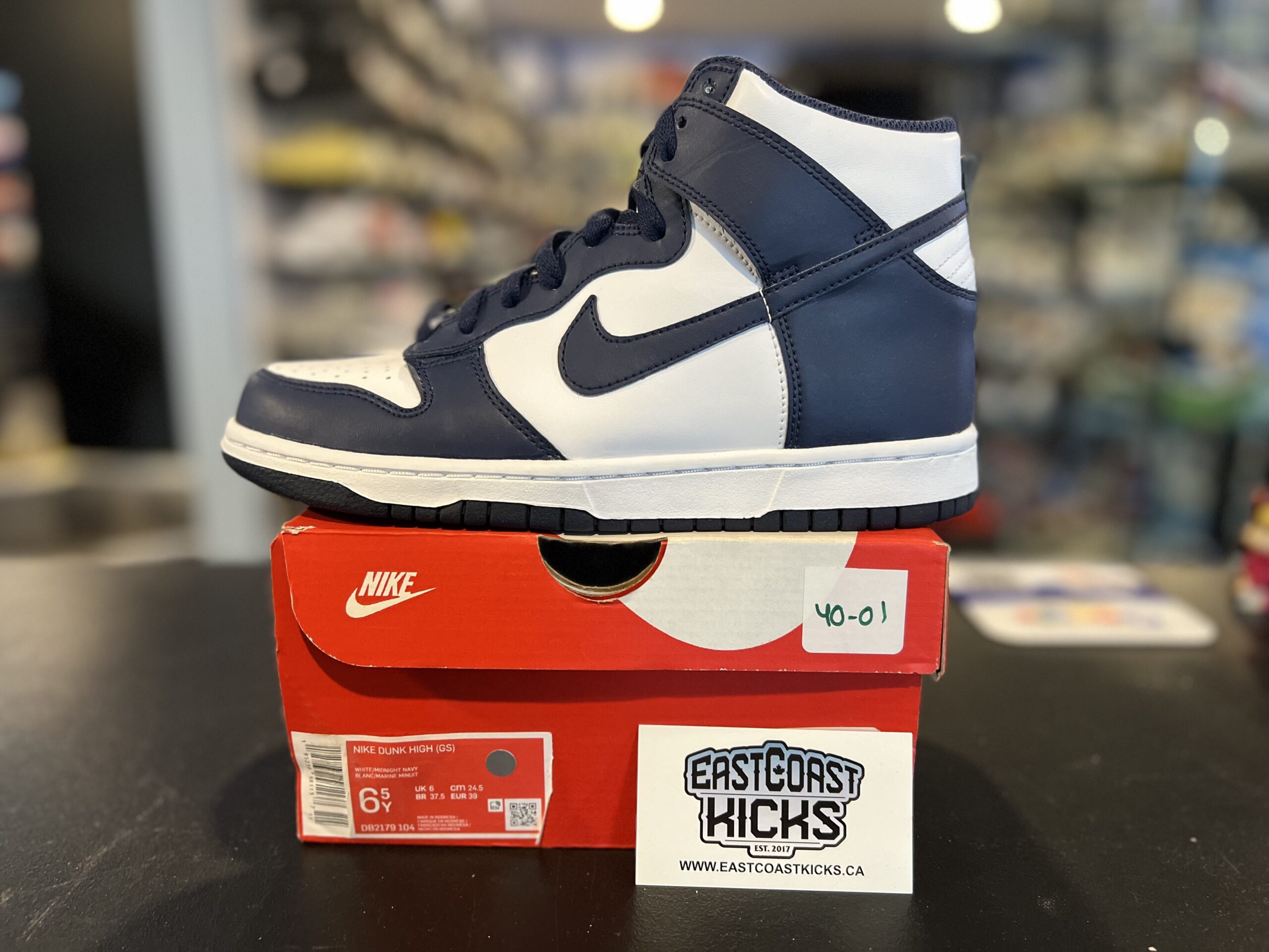 Preowned Nike Dunk High Championship Navy Size 6.5Y