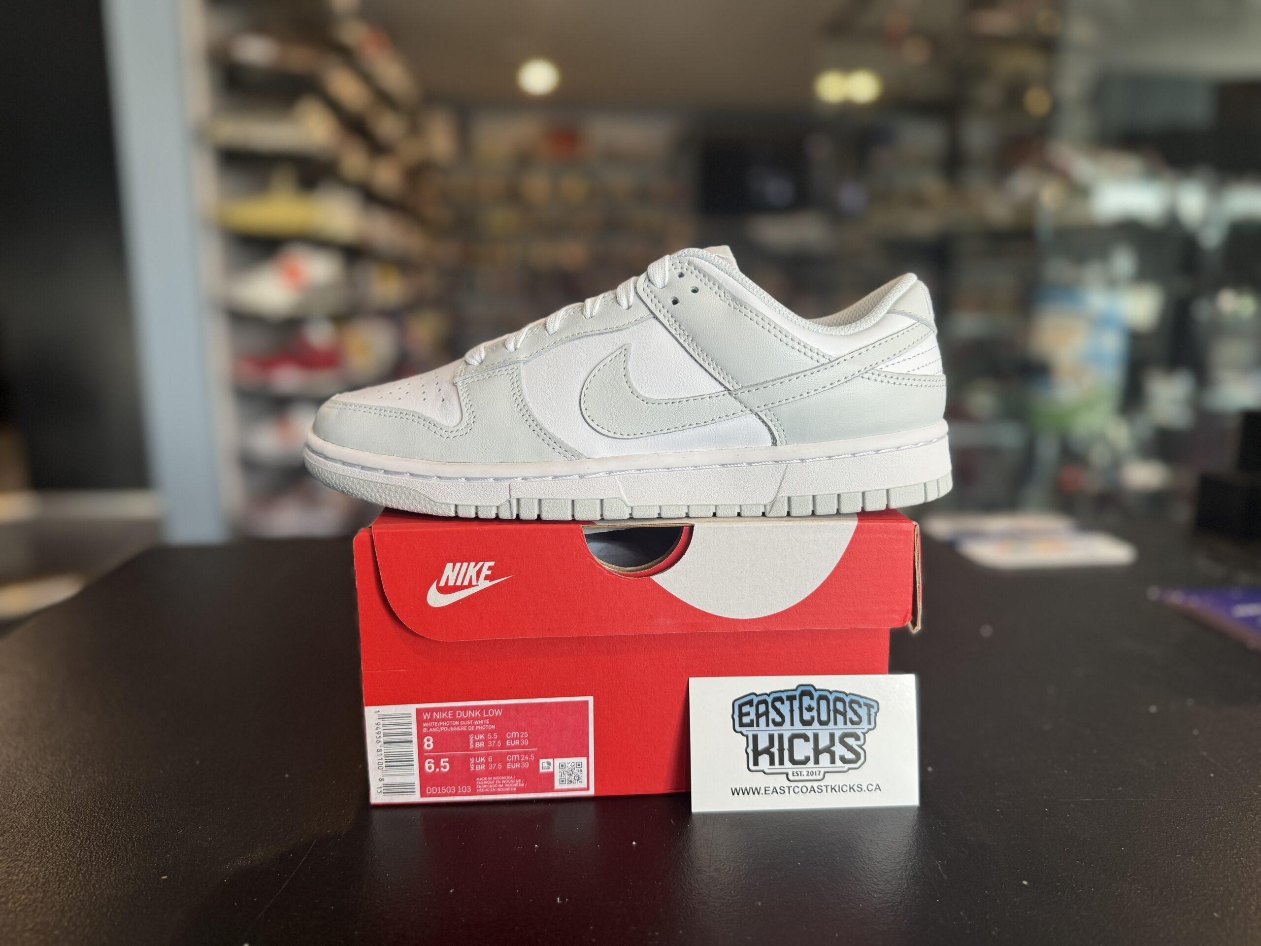 Nike Dunk Low Photon Dust Size 8w/6.5Y