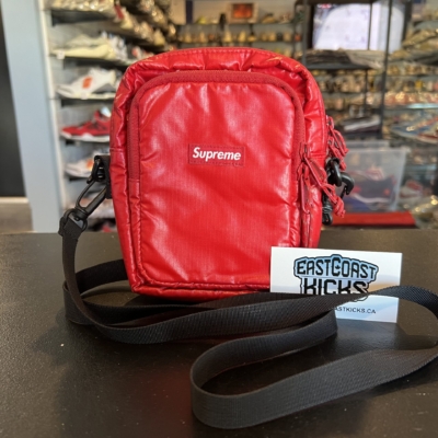 Preowned Supreme Shoulder Bag Red FW17