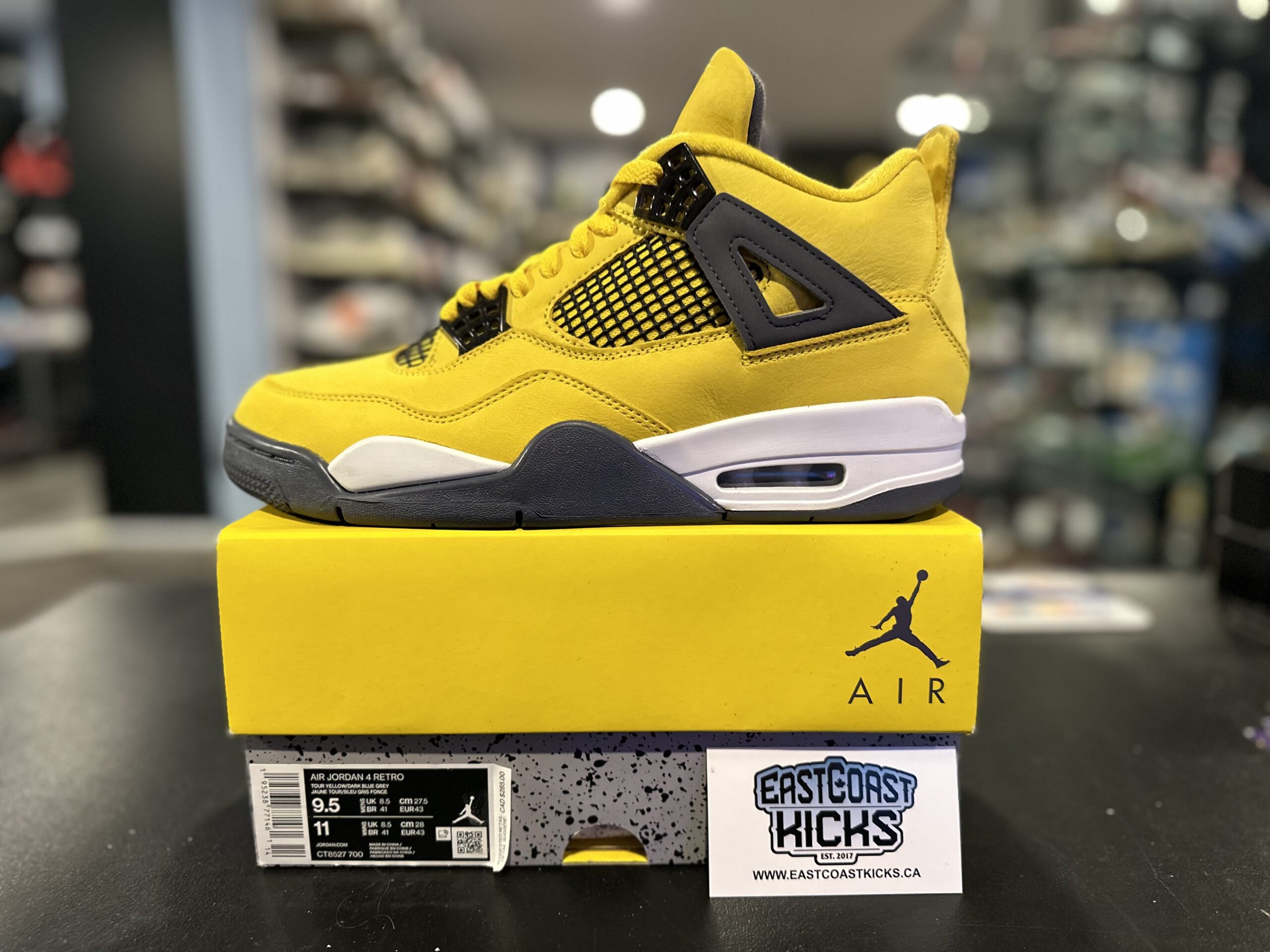 Preowned Jordan 4 Retro Lightning Size 9.5