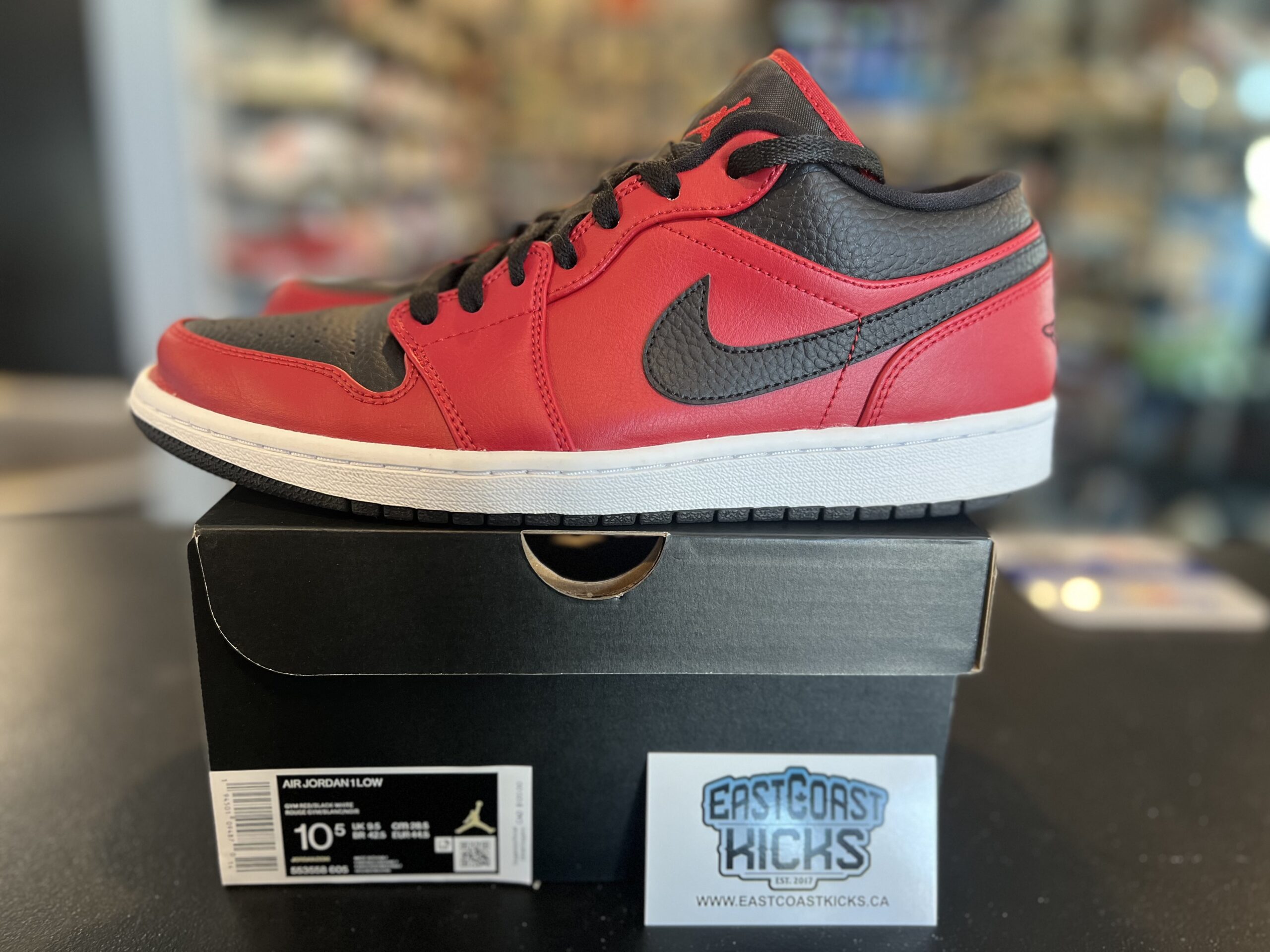 Preowned Jordan 1 Low Reverse Bred Pebbled Swoosh Size 10.5