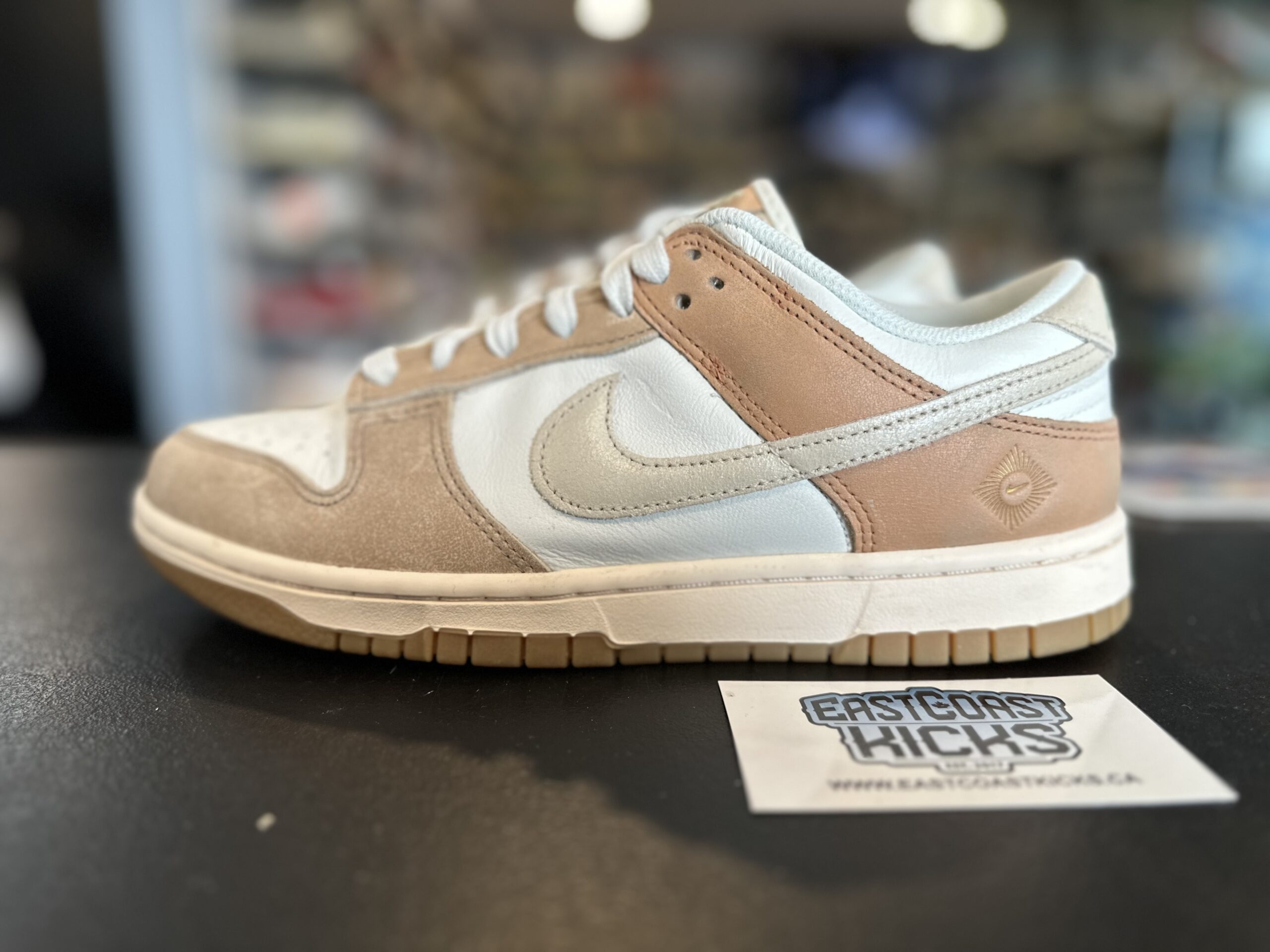 Preowned Nike Dunk Low SE Australia Size 8.5w/7Y