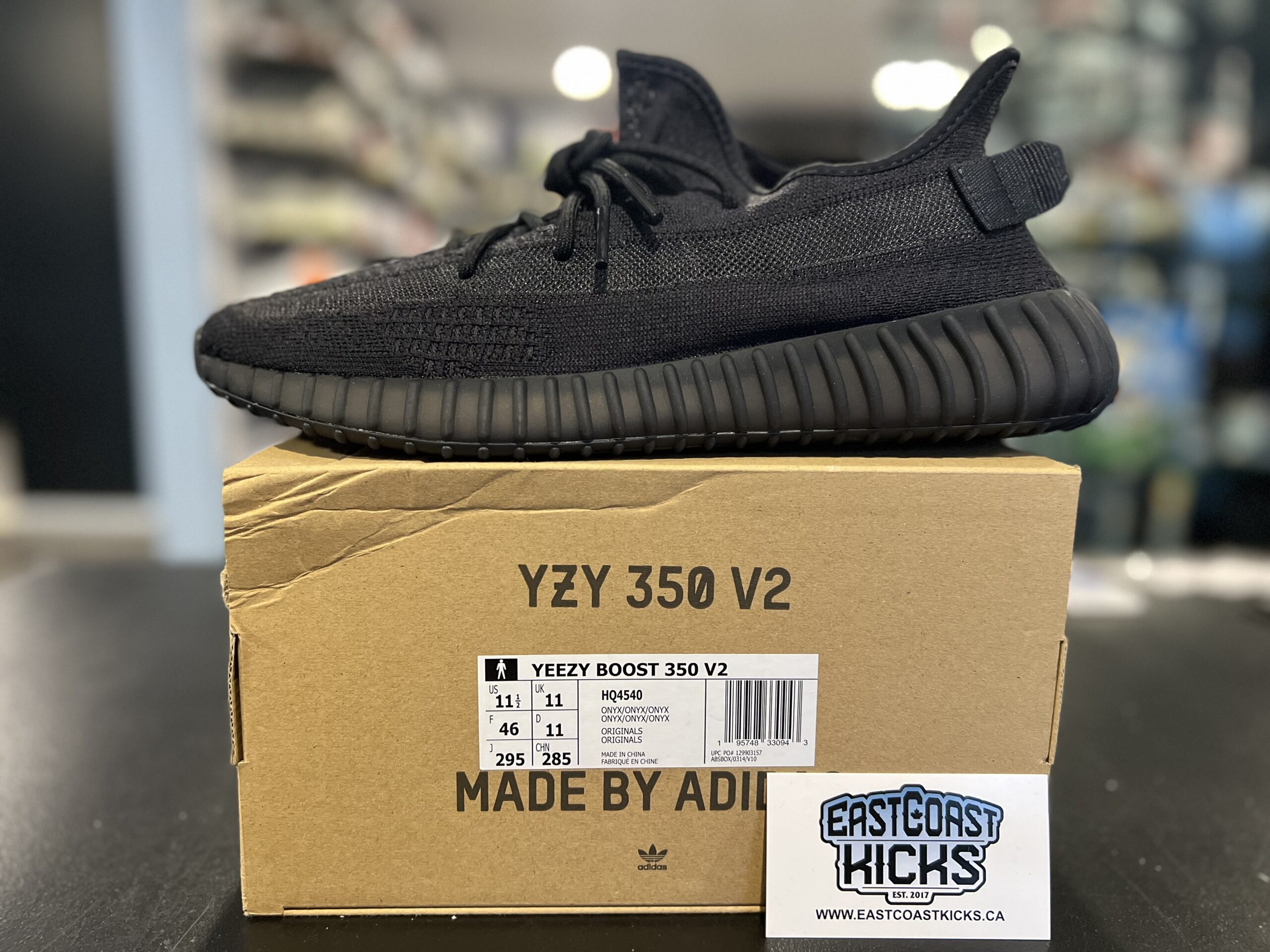 Adidas Yeezy Boost 350 V2 Onyx Size 11.5