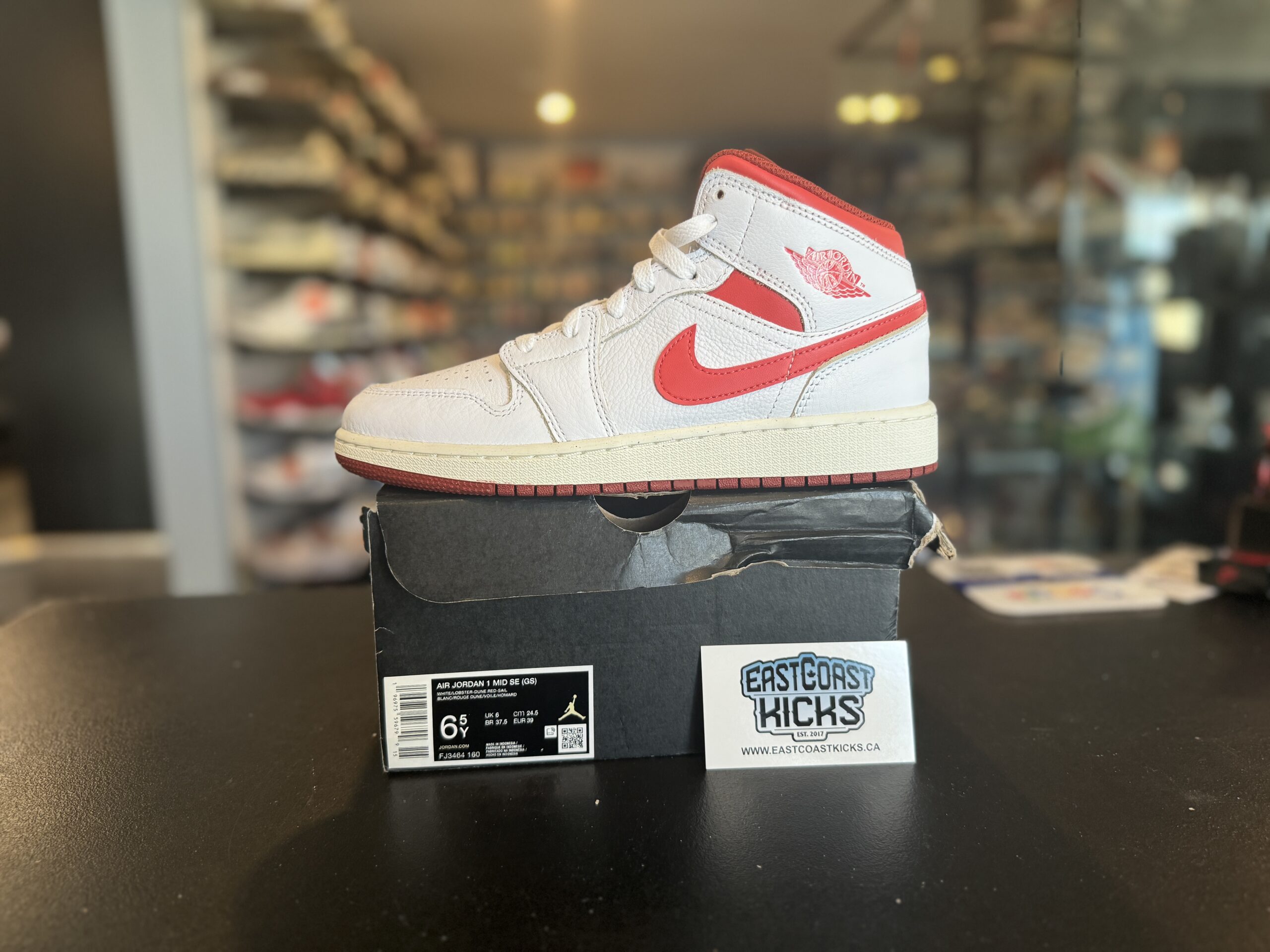 Jordan 1 Mid SE White Dune Red Size 6.5Y