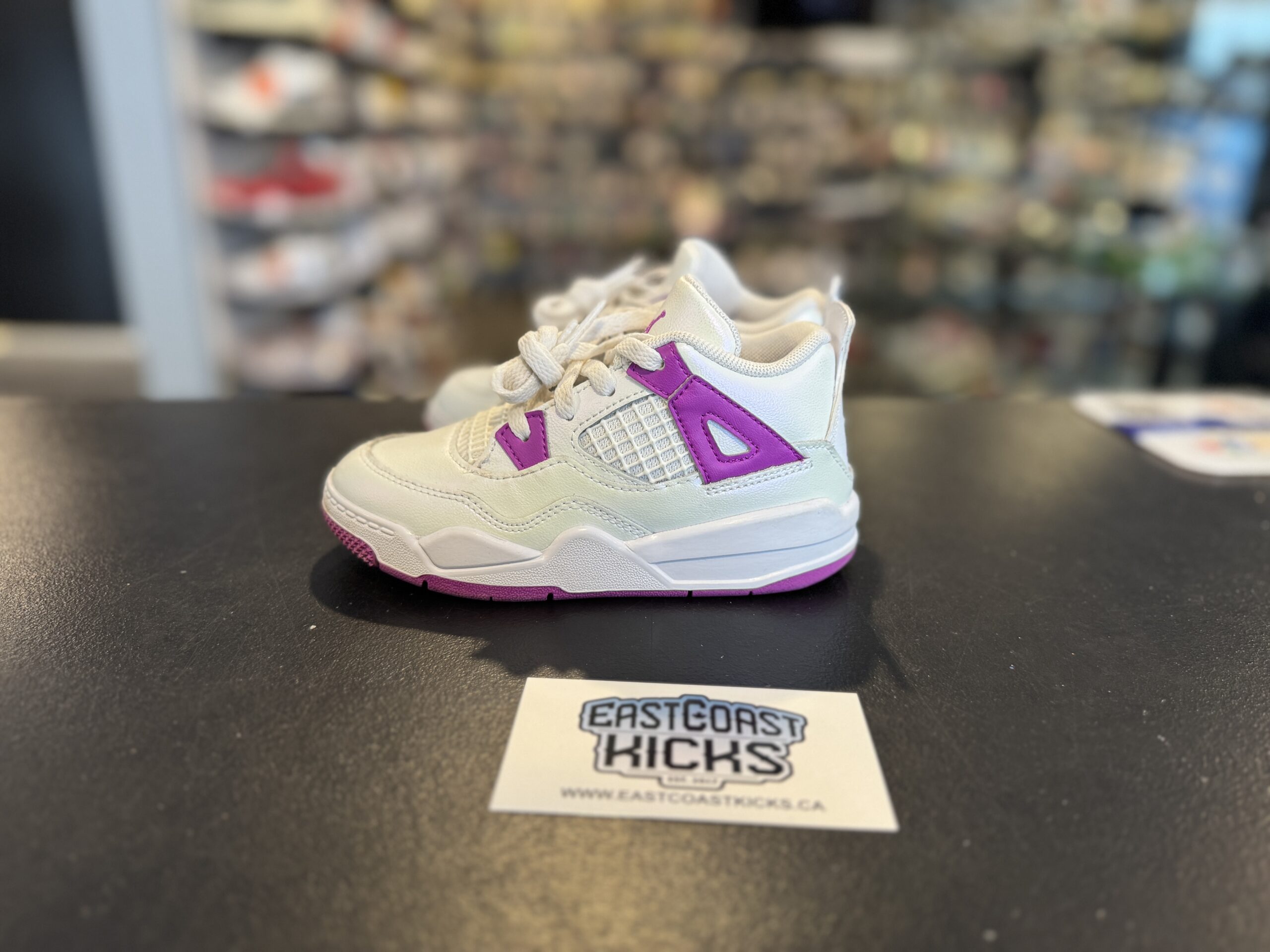 Preowned Jordan 4 Retro Hyper Violet Size 9c