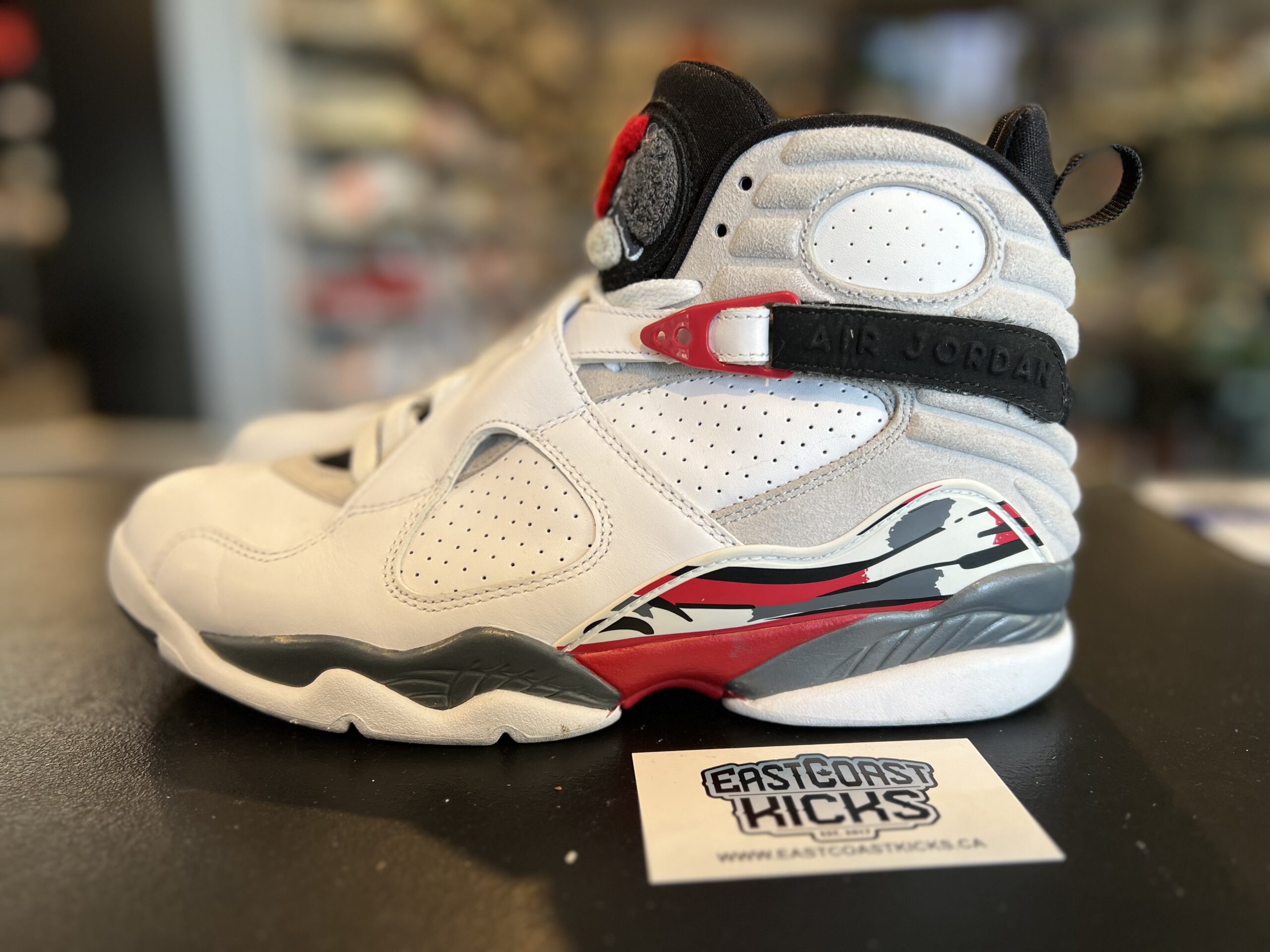 Preowned Jordan 8 Retro Bugs Bunny Size 9