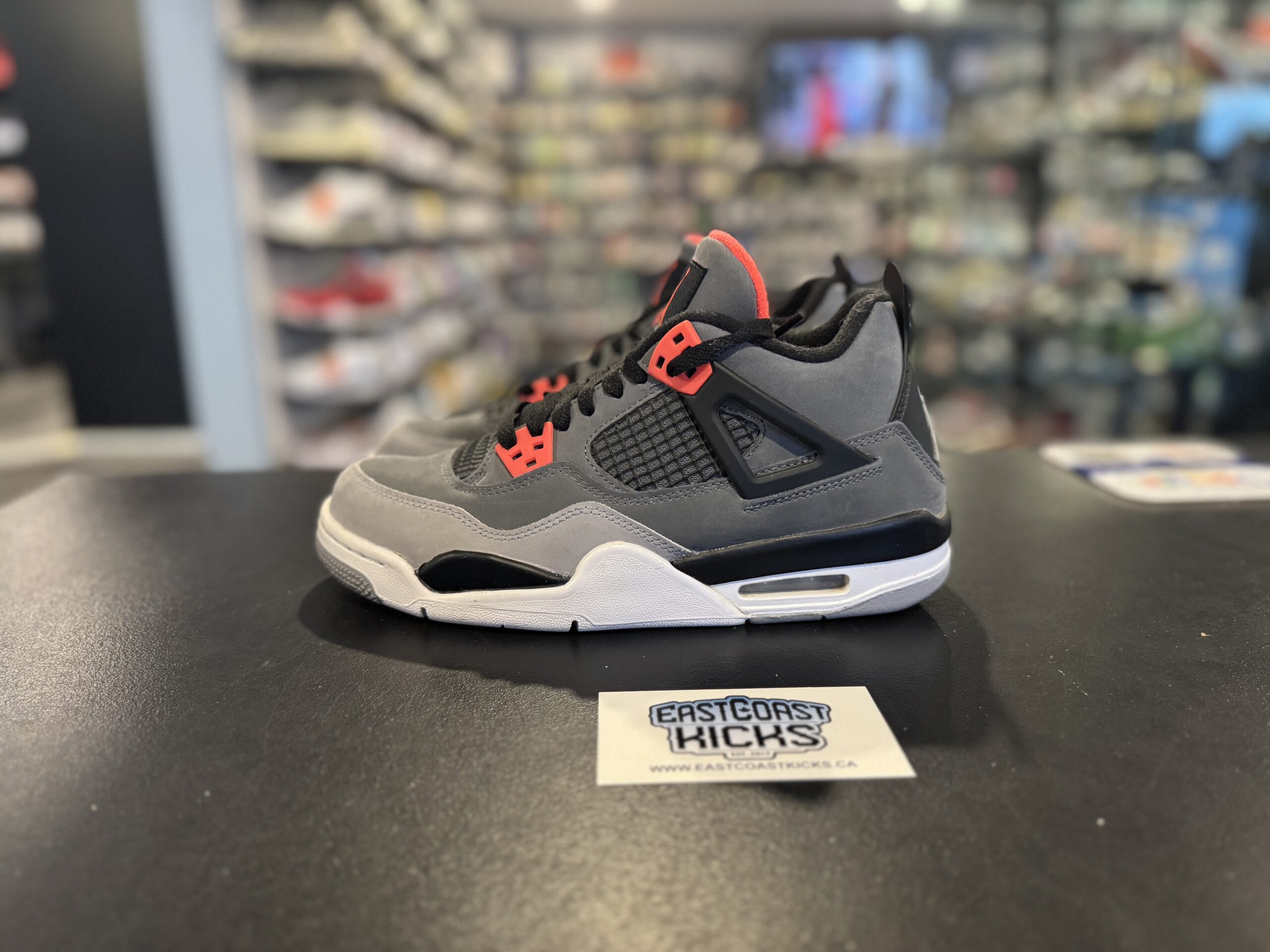 Preowned Jordan 4 Retro Infrared Size 6.5Y