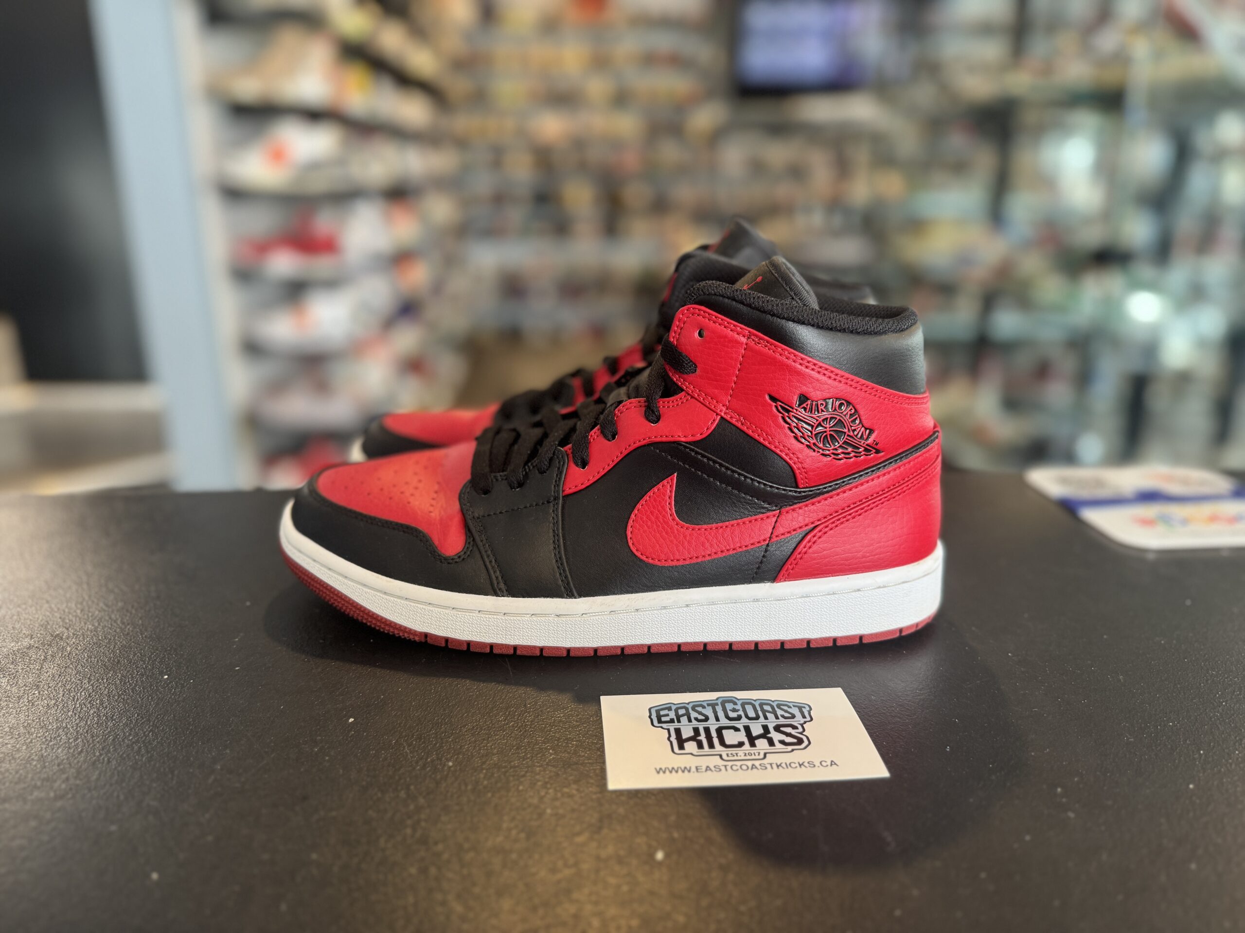 Preowned Jordan 1 Mid Banned Size 9.5