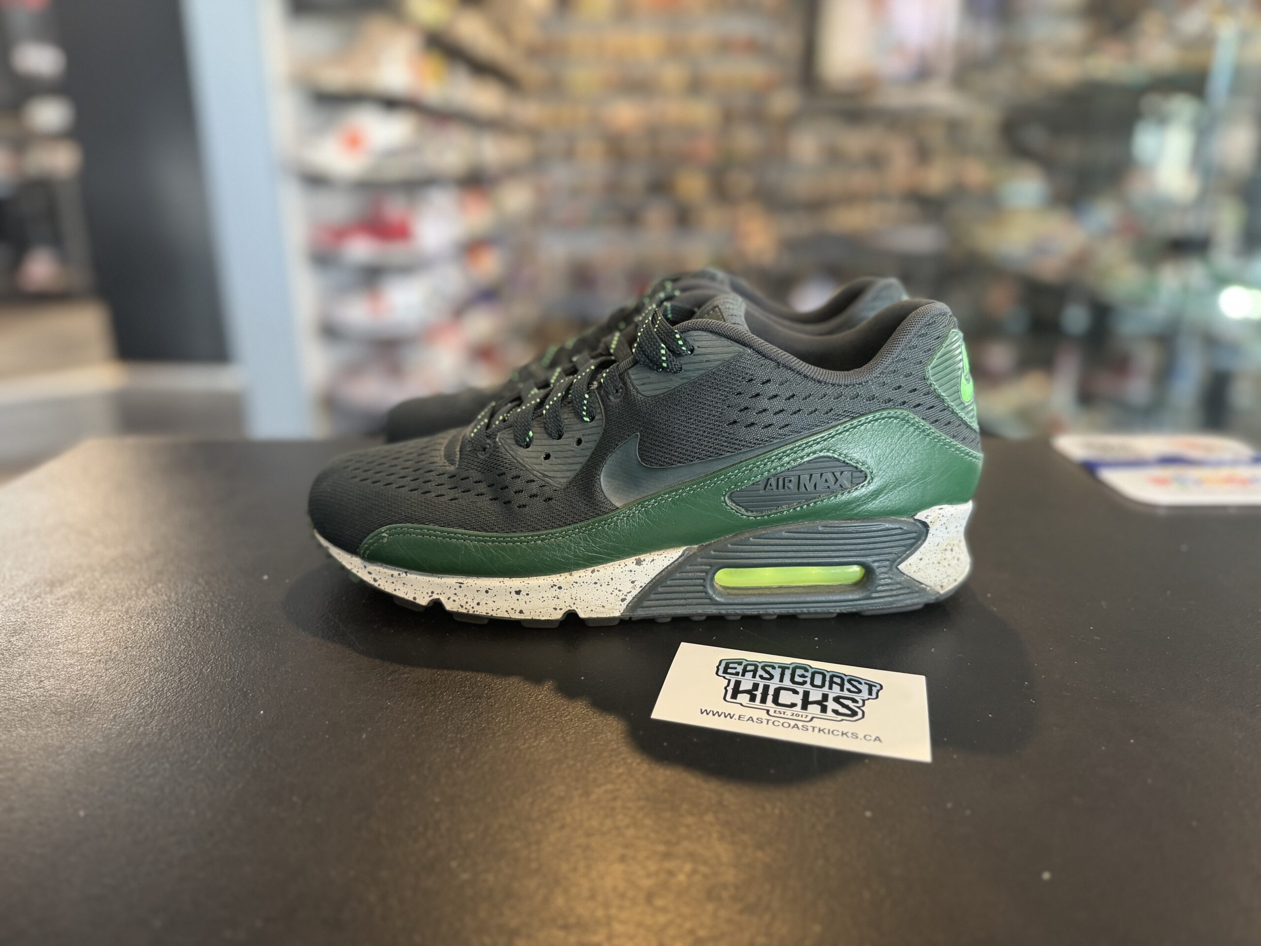 Preowned Nike Air Max 90 Tokyo Seaweed Size 9.5