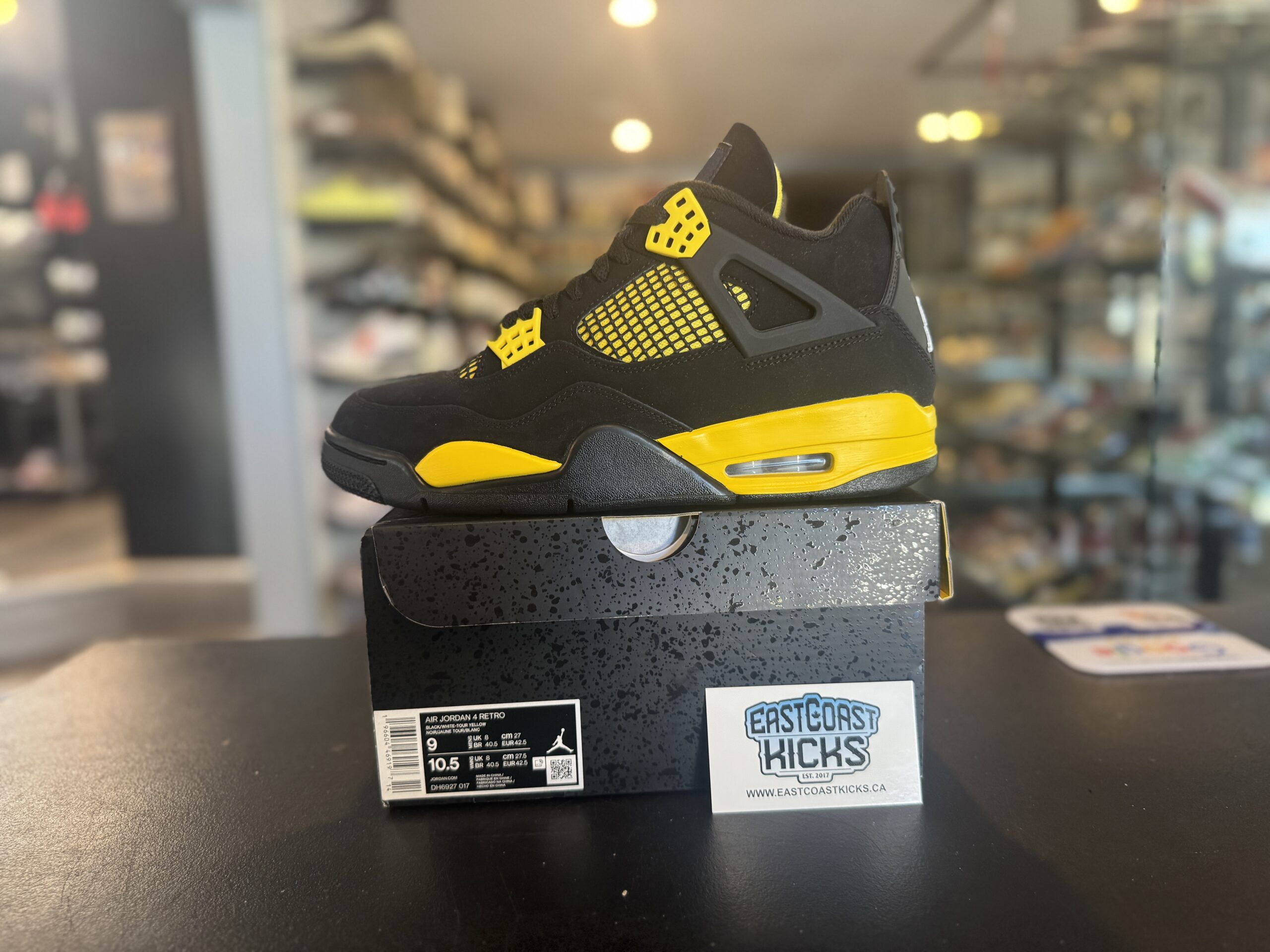 Jordan 4 Retro Thunder Size 9