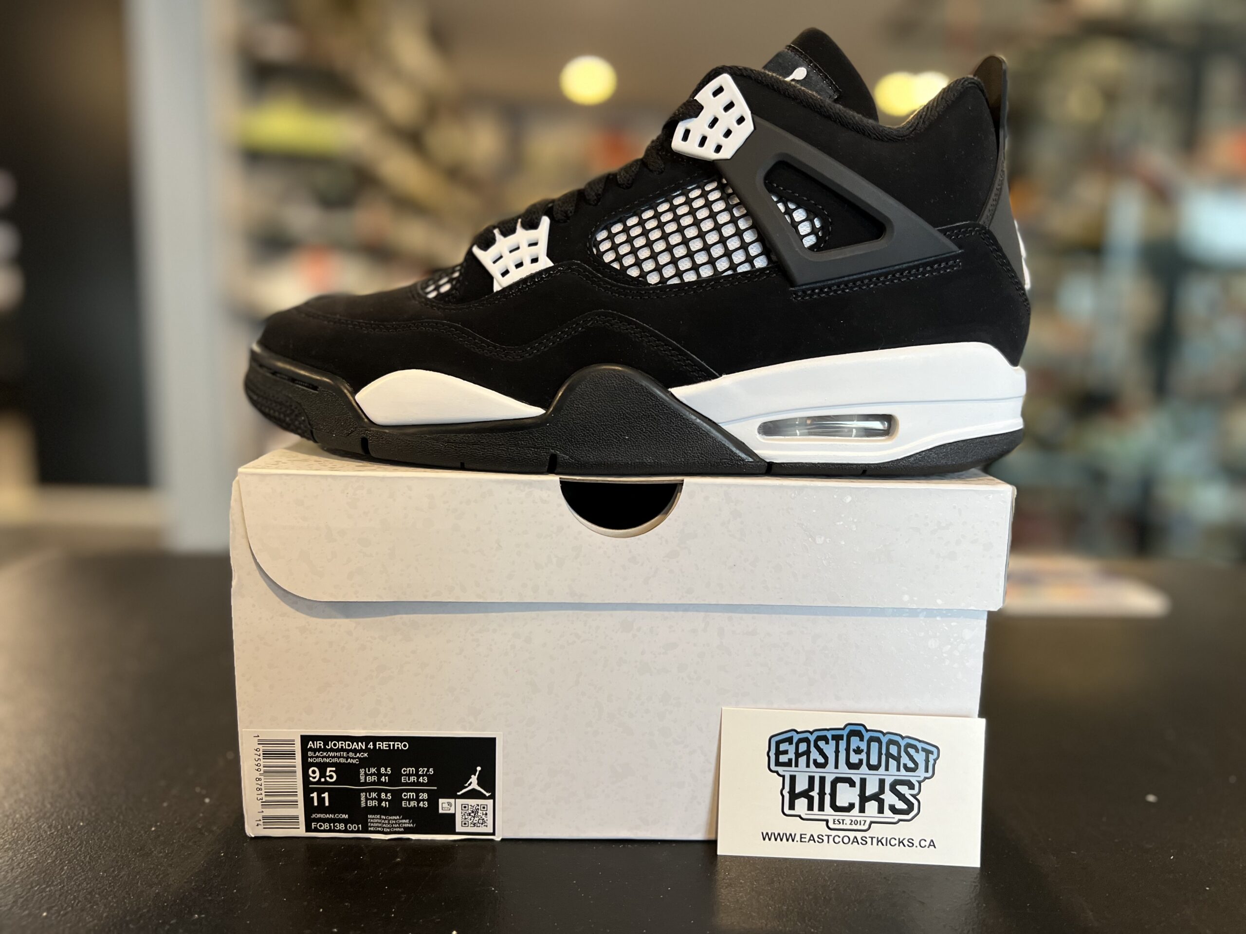 Jordan 4 Retro White Thunder Size 9.5
