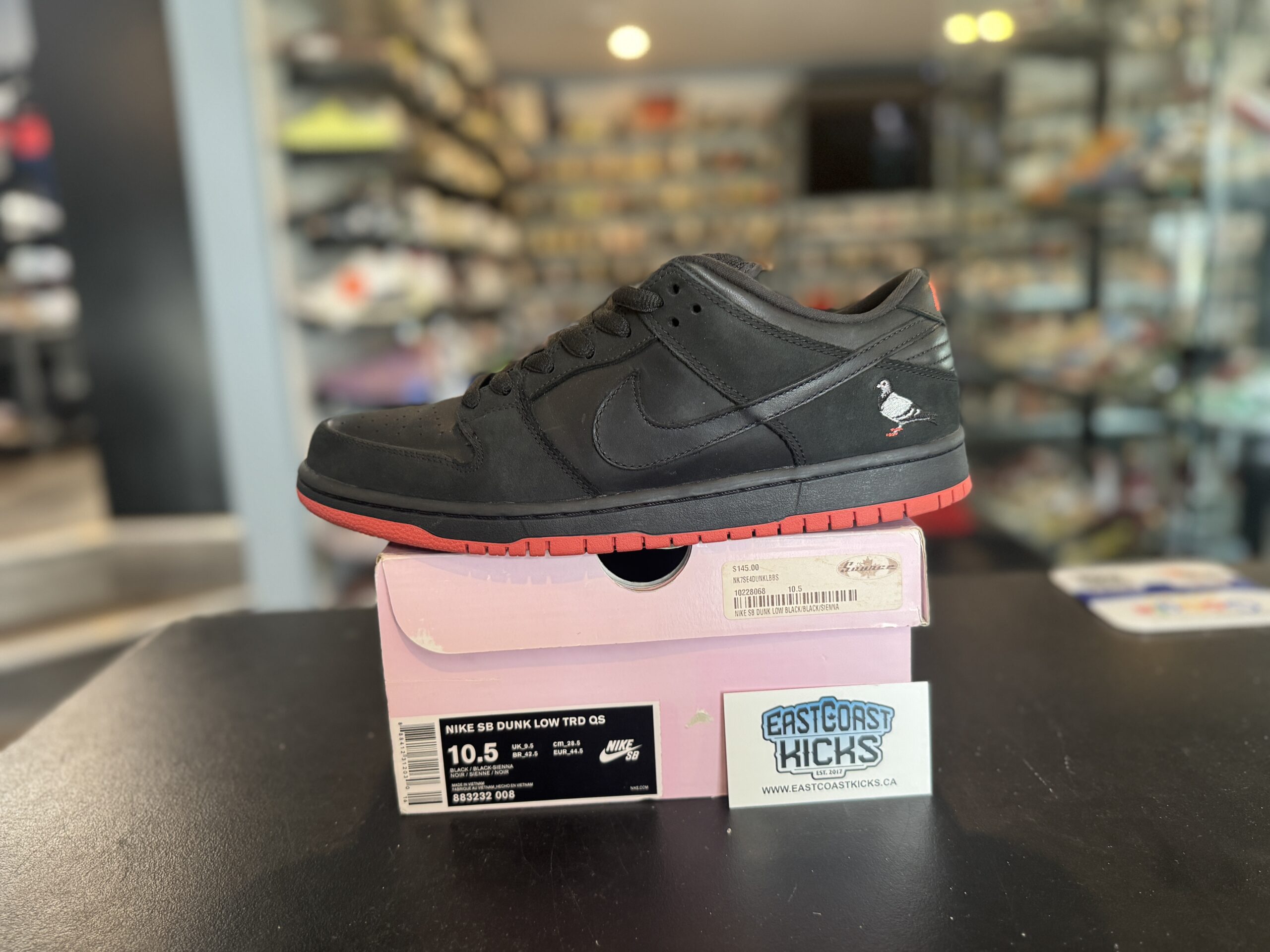 Preowned Nike SB Dunk Low Black Pigeon Size 10.5