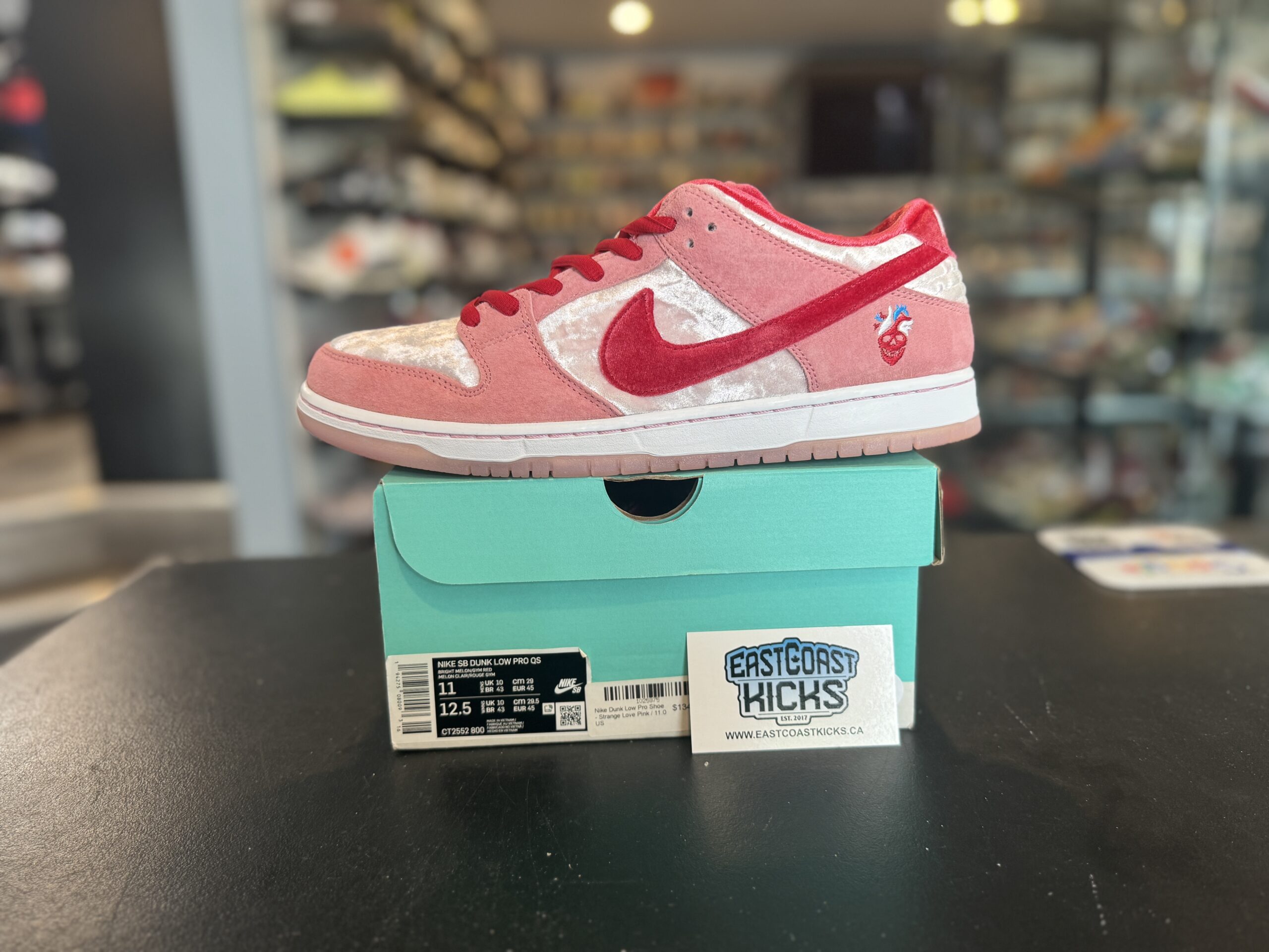 Nike SB Dunk Low StrangeLove Skateboards Size 11