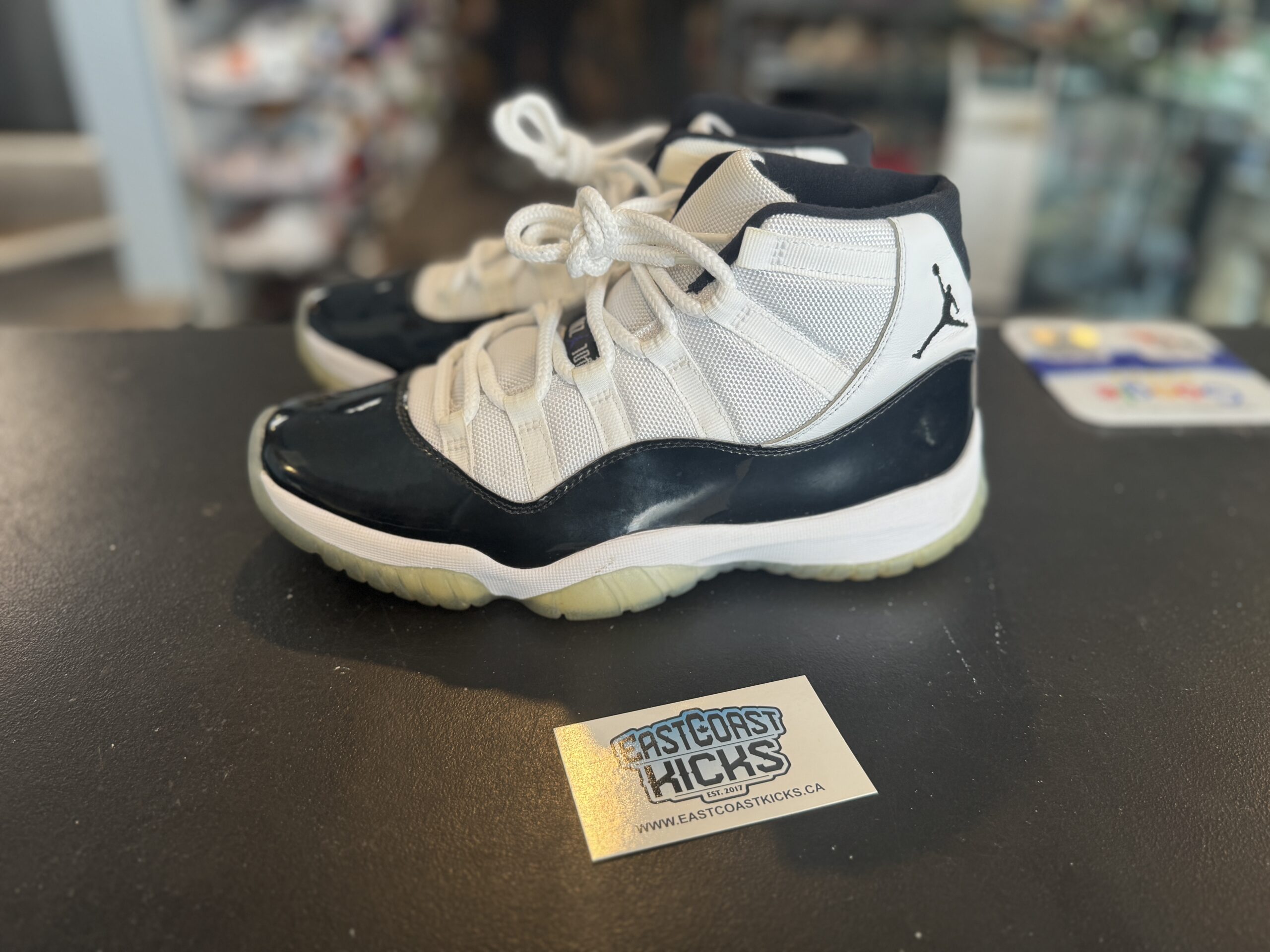 Preowned Jordan 11 Retro Concord Size 8.5