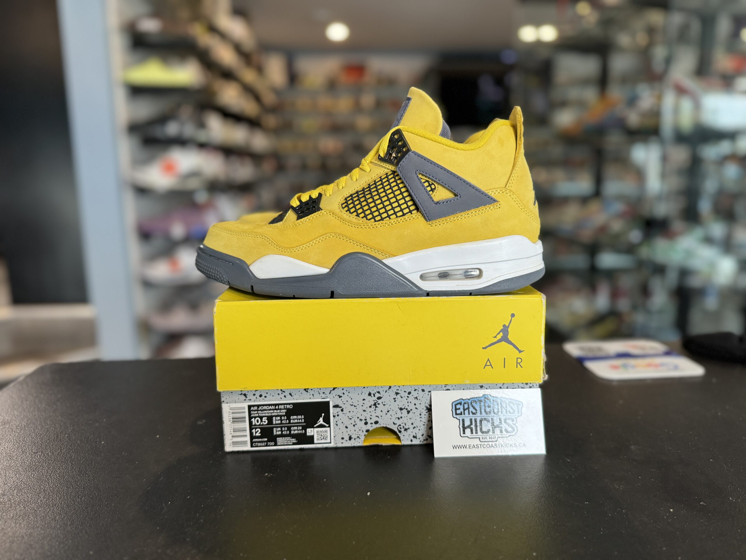 Preowned Jordan 4 Retro Lightning Size 10.5