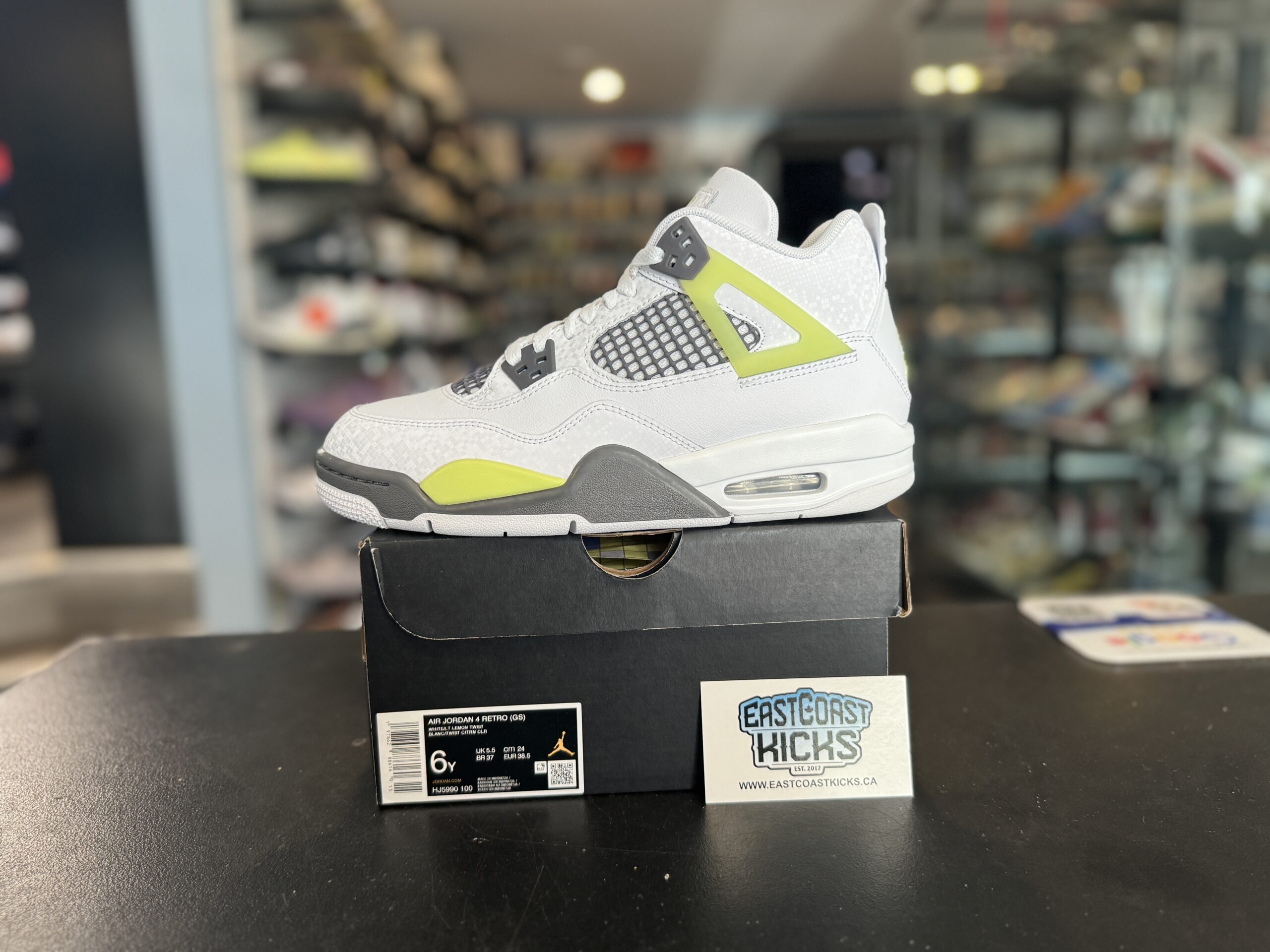 Jordan 4 Retro Light Lemon Twist Size 6Y