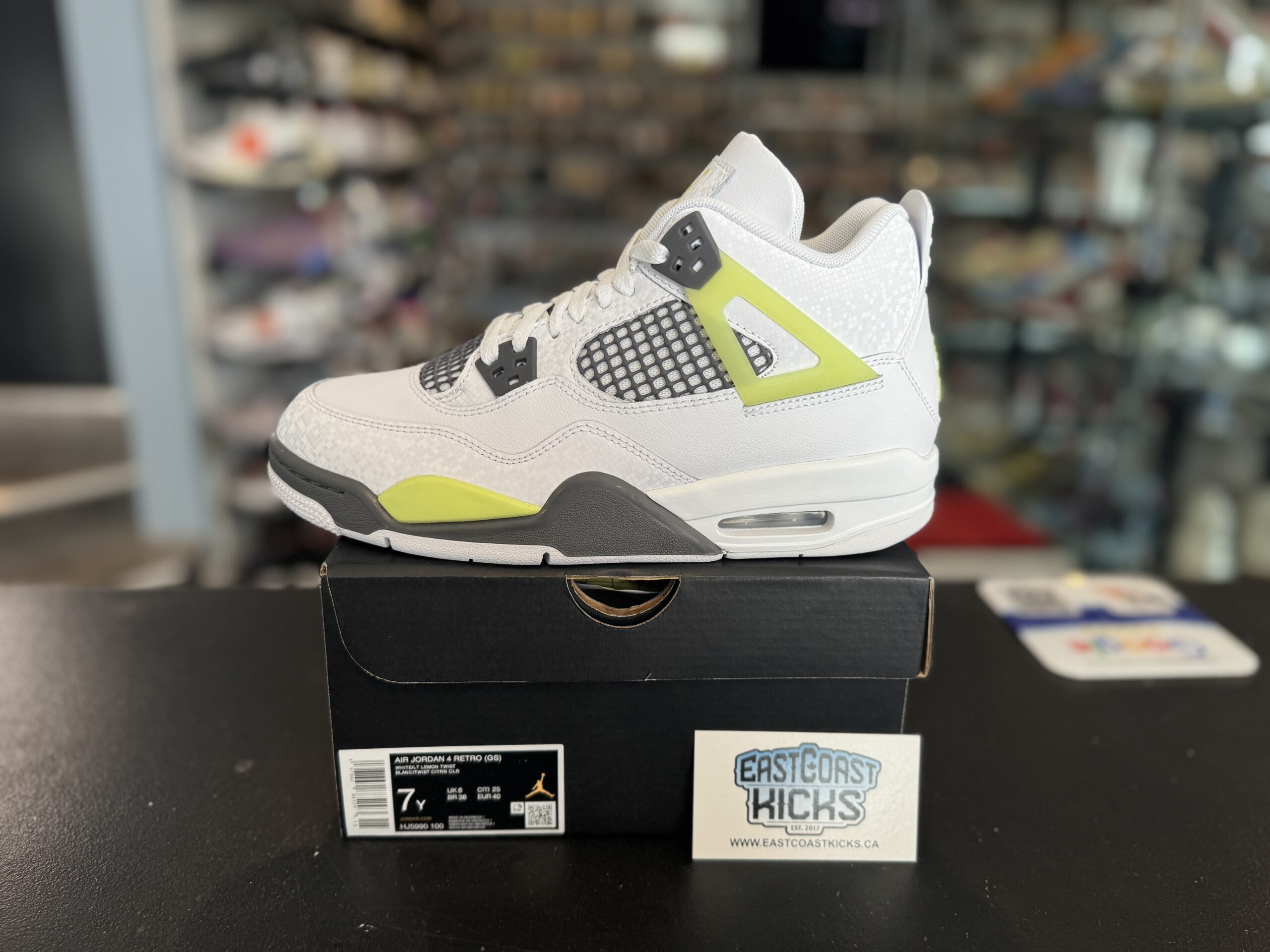 Jordan 4 Retro Light Lemon Twist Size 7Y