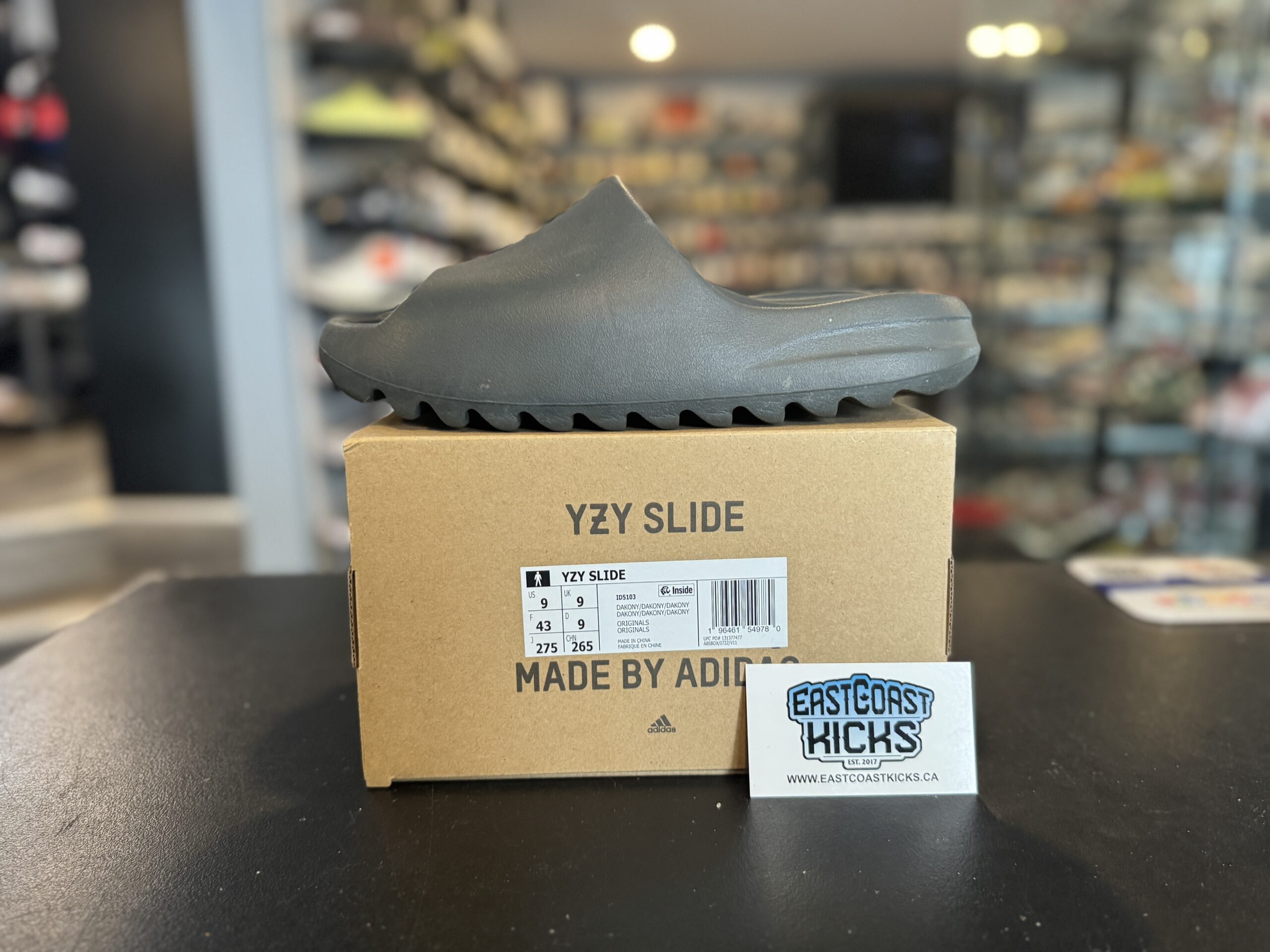 Preowned Adidas Yeezy Slide Dark Onyx Size 9