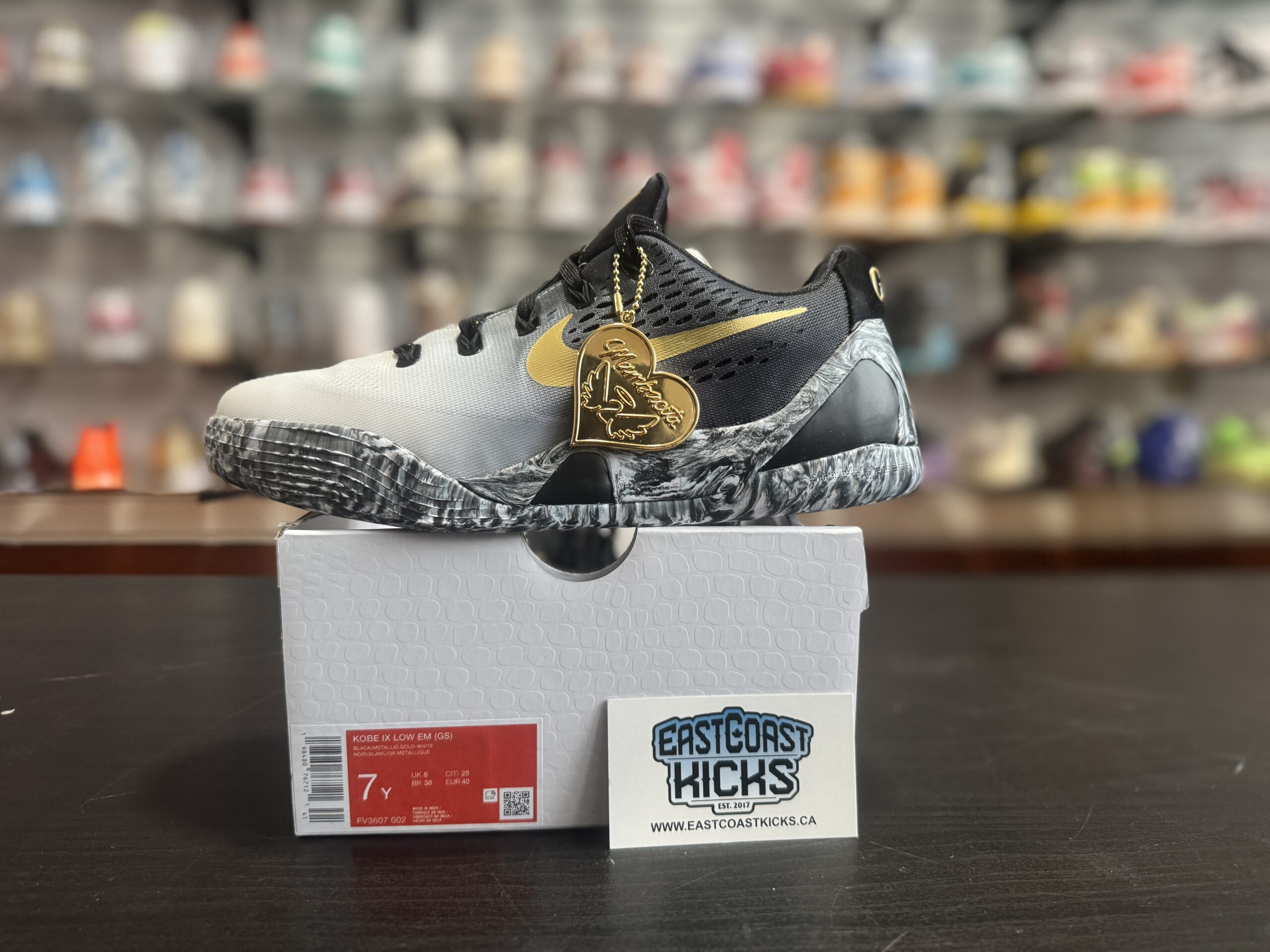 Nike Kobe 9 Low Protro Mombacita Size 7Y