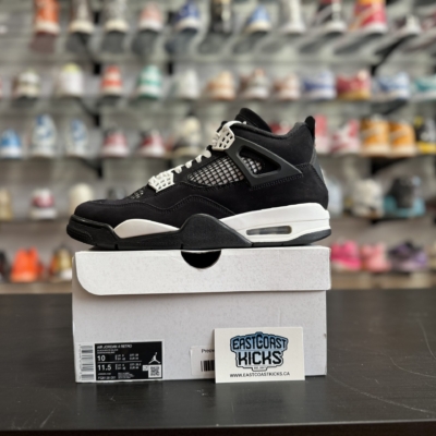 Preowned Jordan 4 Retro White Thunder Size 10