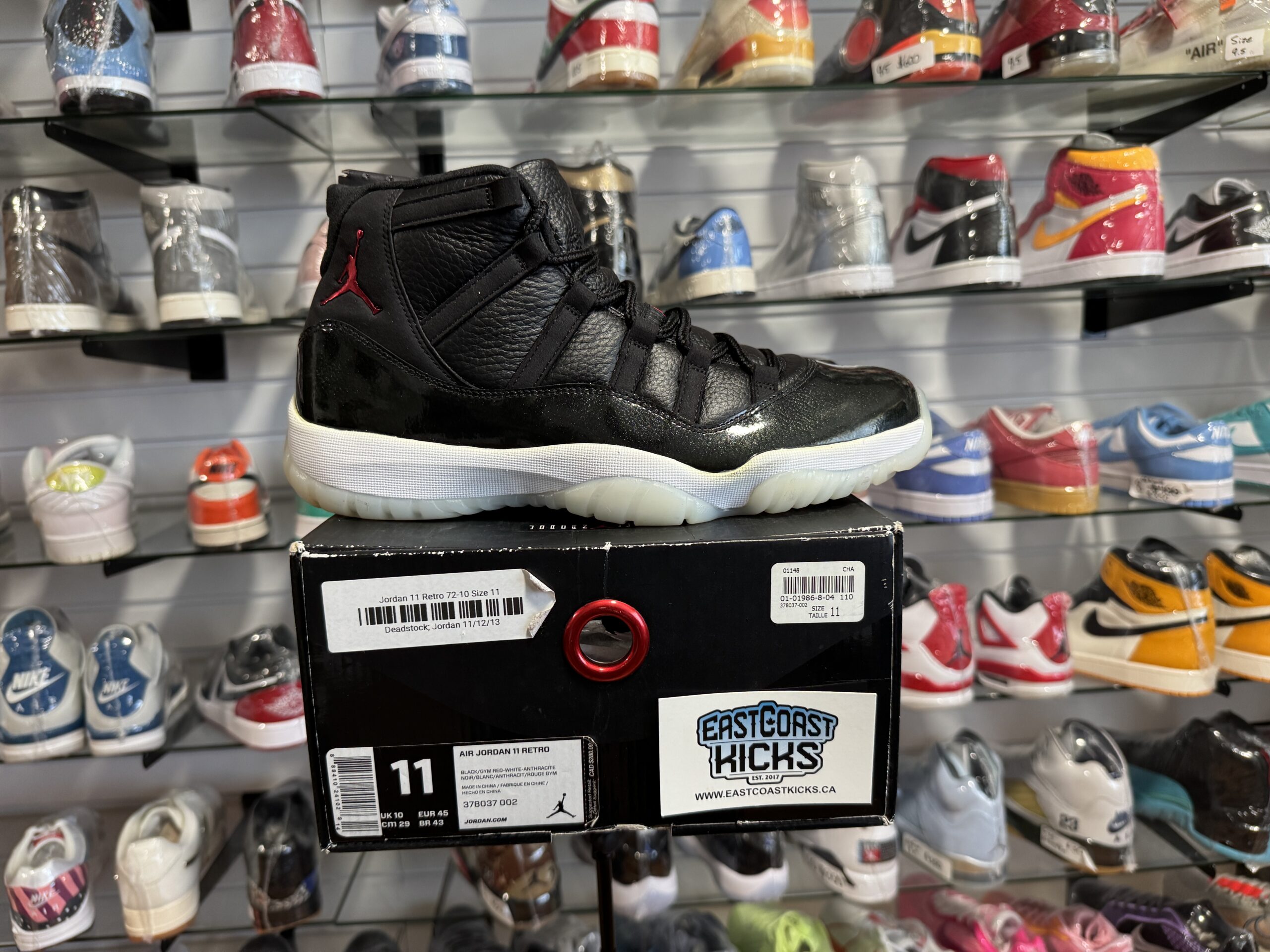Preowned Jordan 11 Retro 72-10 Size 11 - Image 3