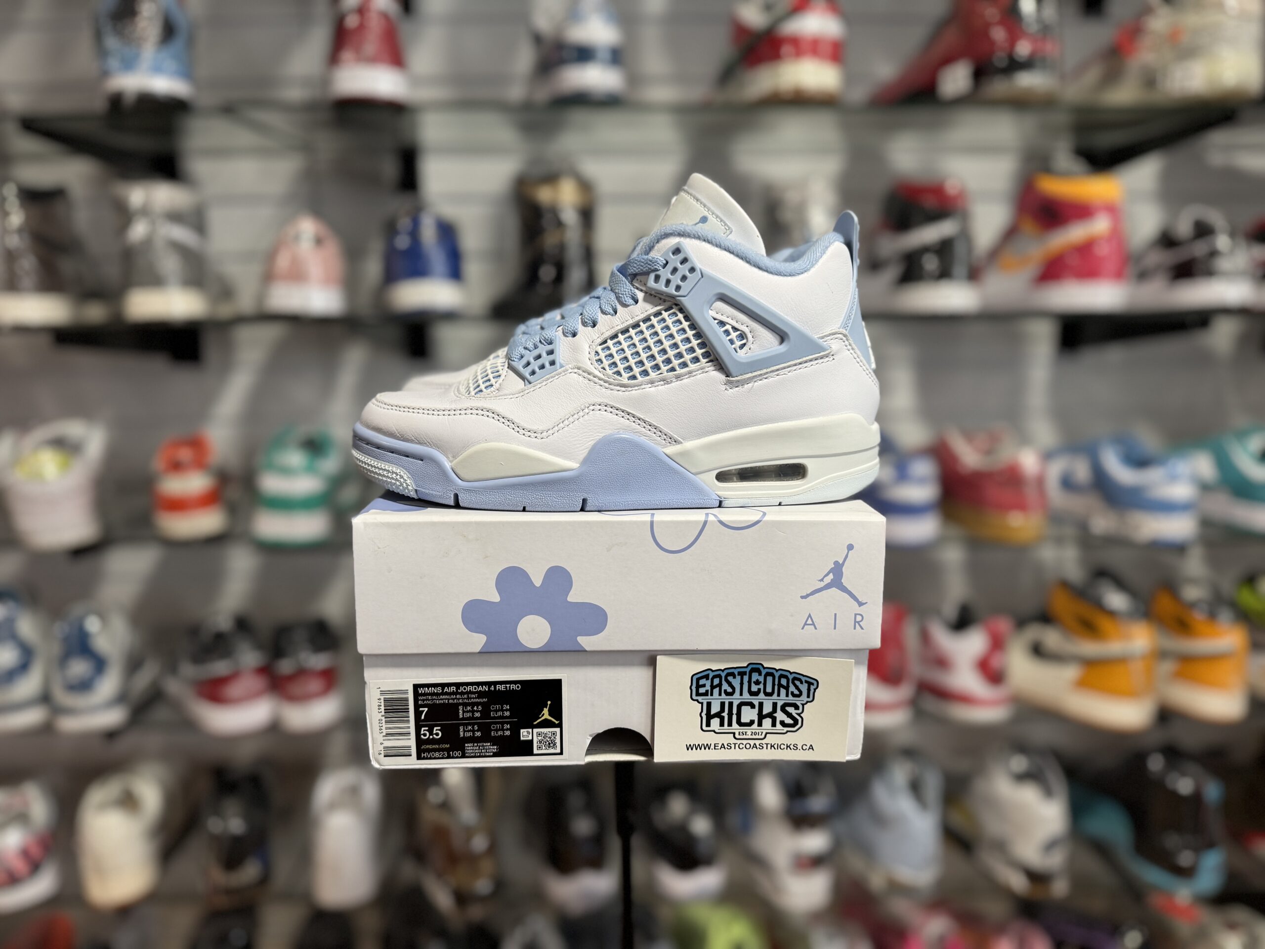 Preowned Jordan 4 Retro Forget Me Not Women’s Size 7W / 5.5M