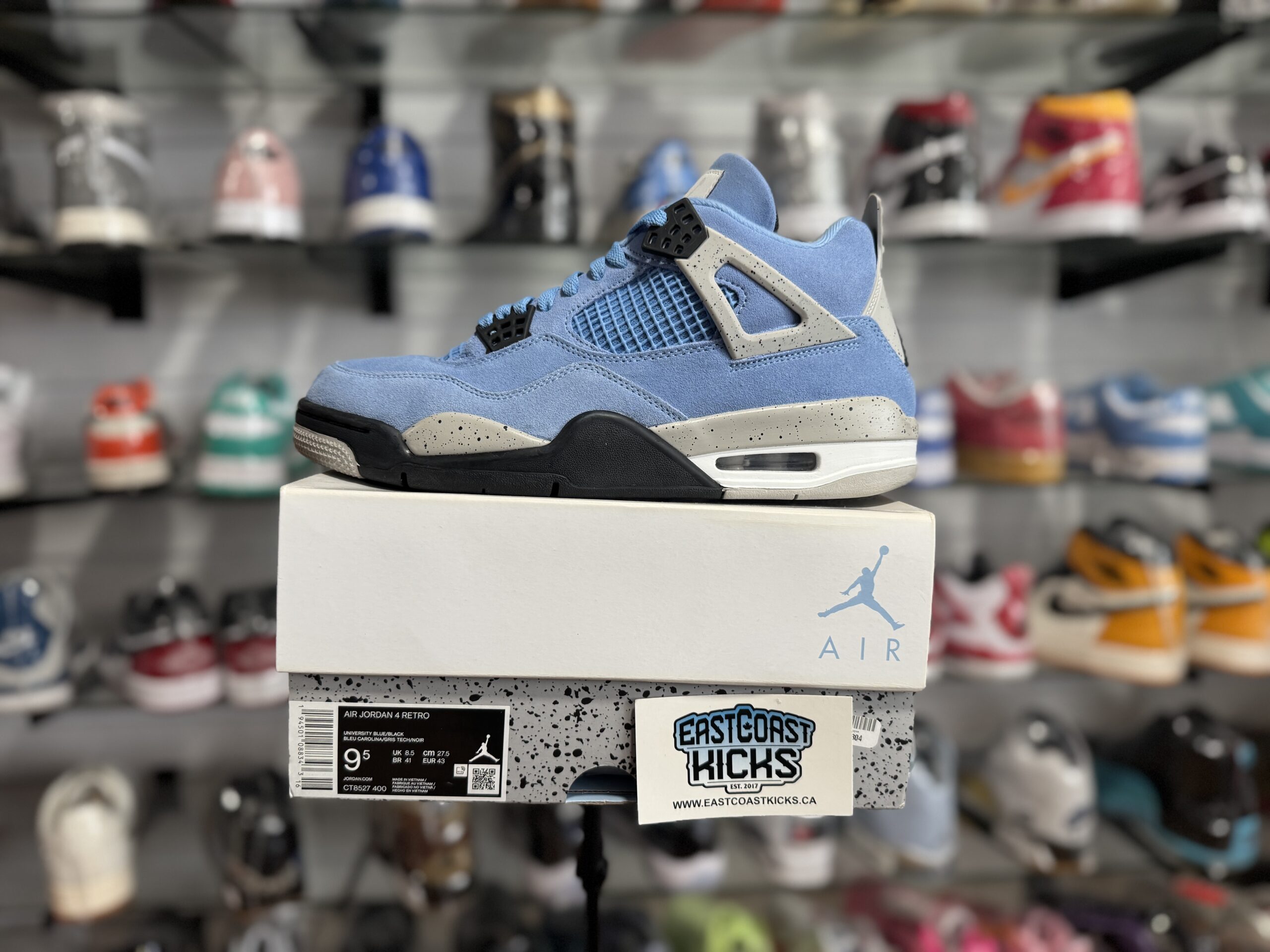 Preowned Jordan 4 Retro University Blue Size 9.5