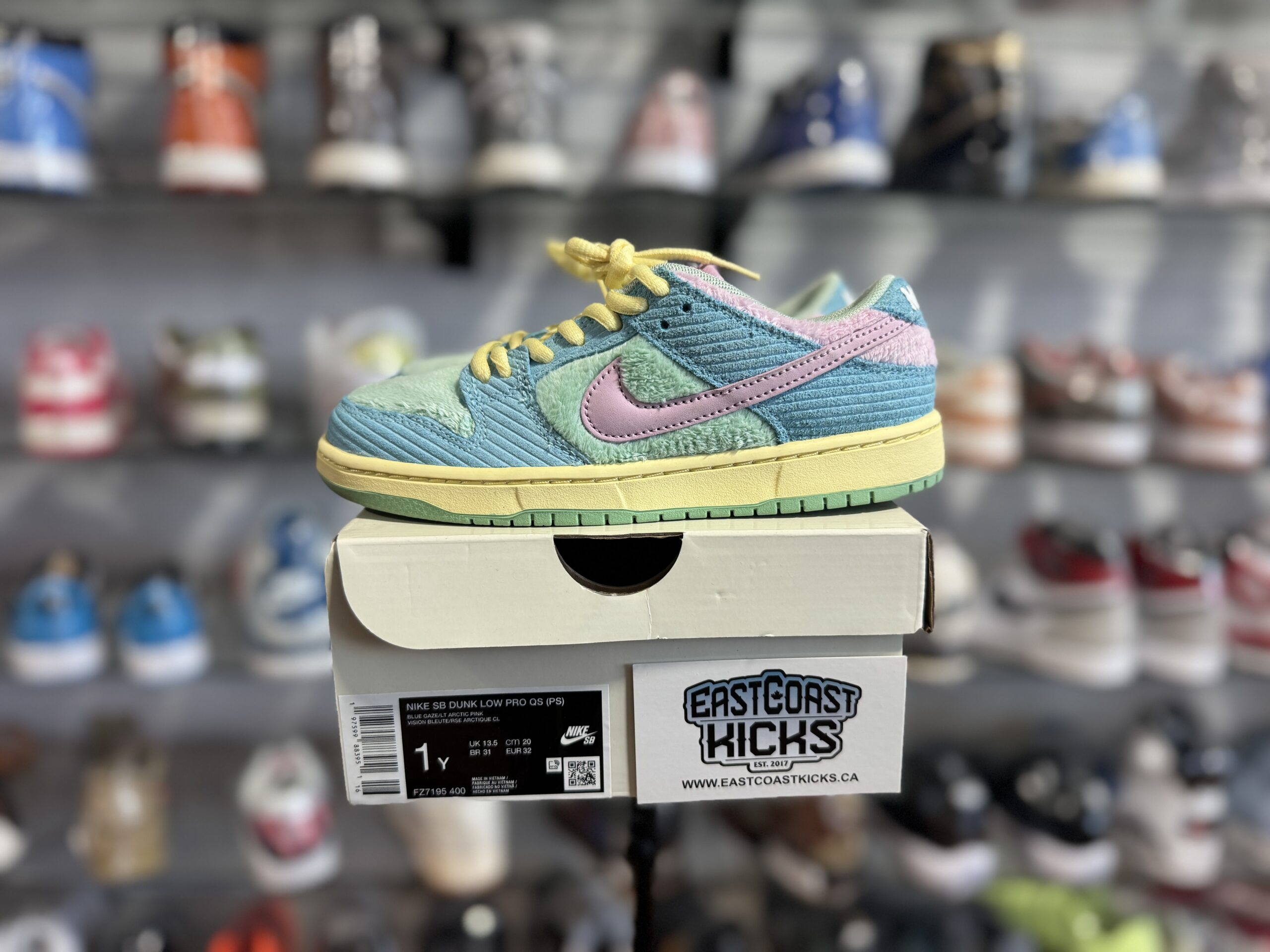 Preowned Nike SB Dunk Low Verdy Visty Size 1Y
