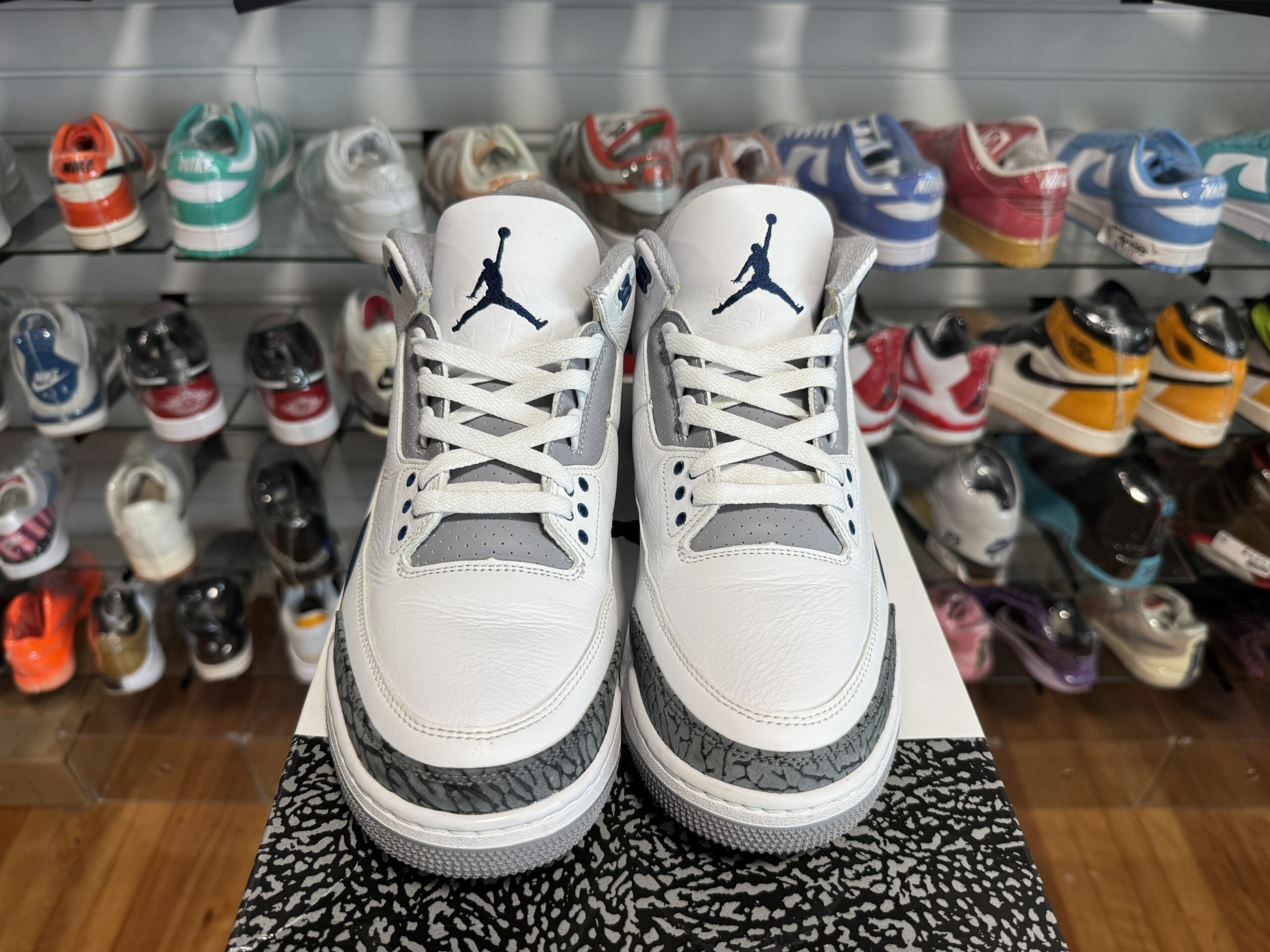Preowned Jordan 3 Retro Cement Grey Size 12 - Image 3