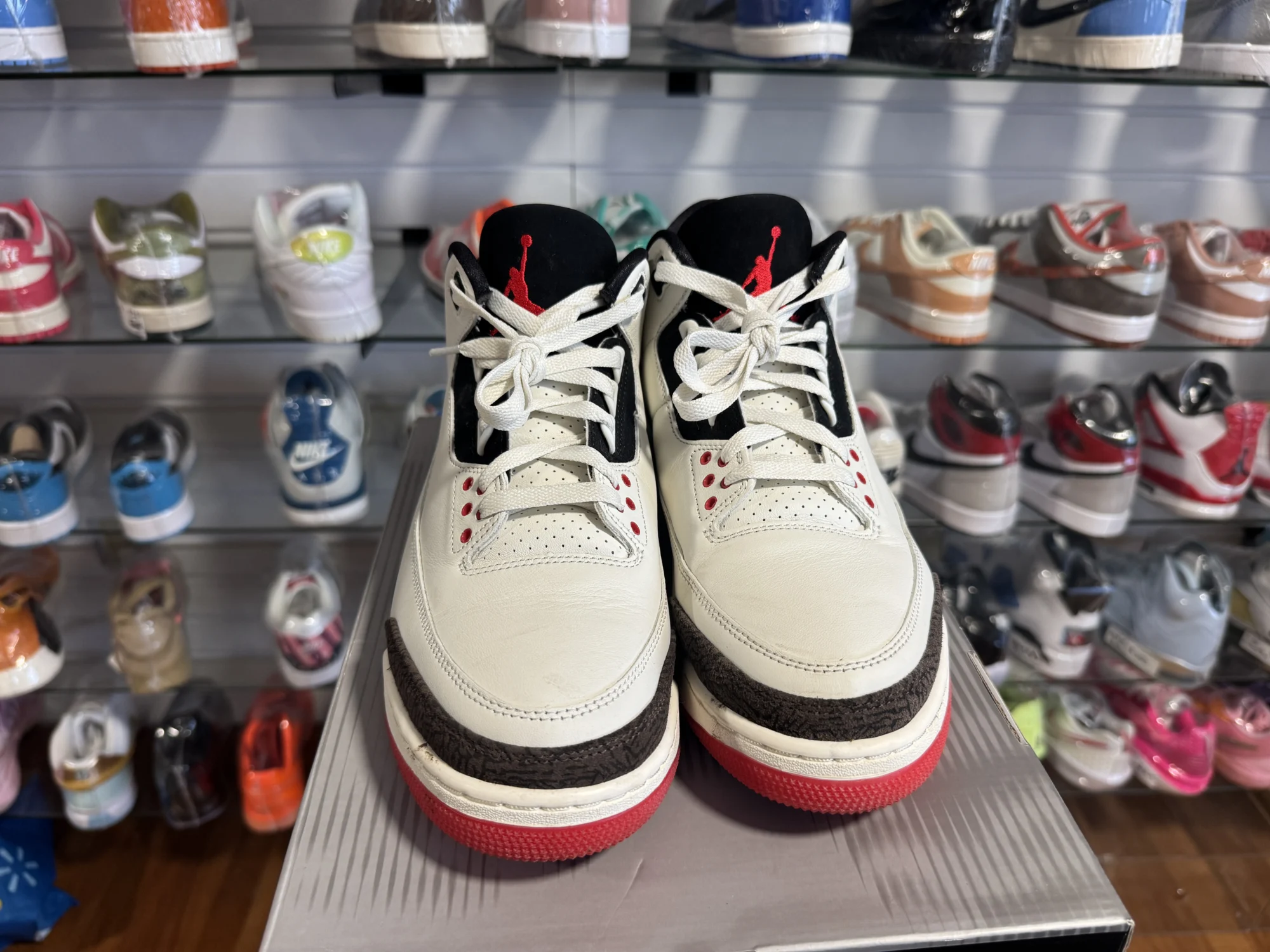 Preowned Jordan 3 Retro World's Best Dad Size 10.5 - Image 2
