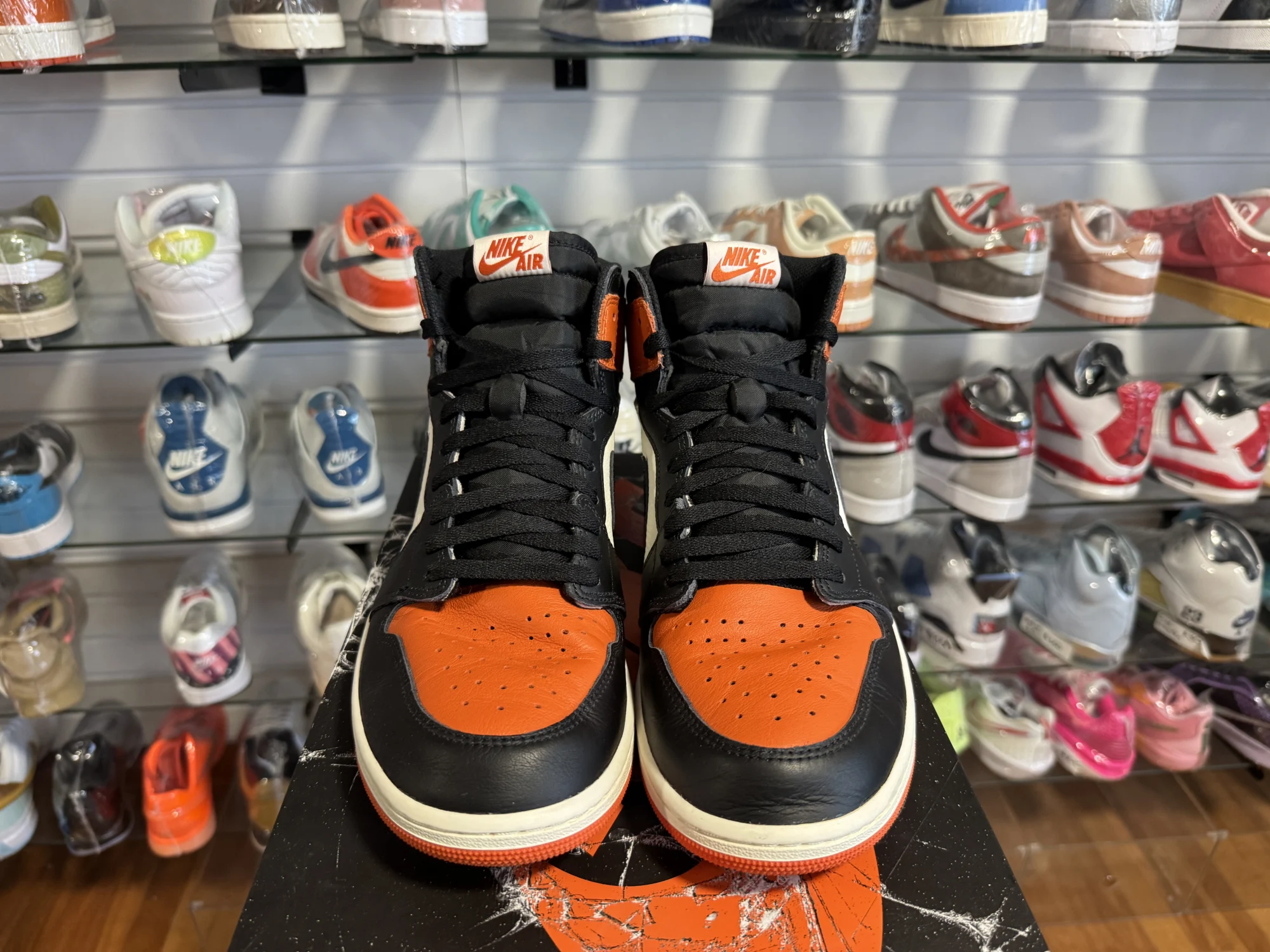 Preowned Jordan 1 Retro High OG Shattered Backboard Size 11.5 - Image 2