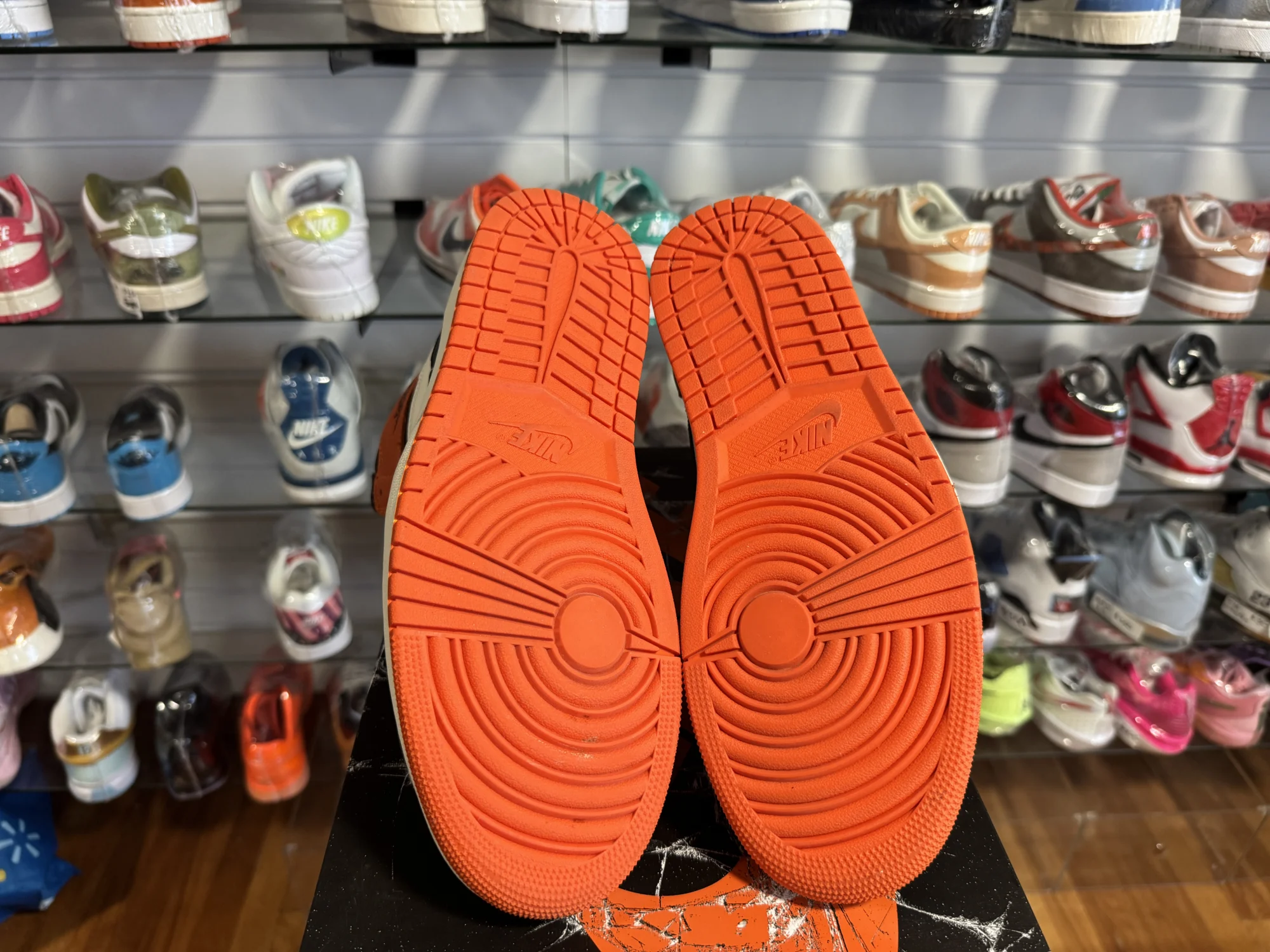 Preowned Jordan 1 Retro High OG Shattered Backboard Size 11.5 - Image 3